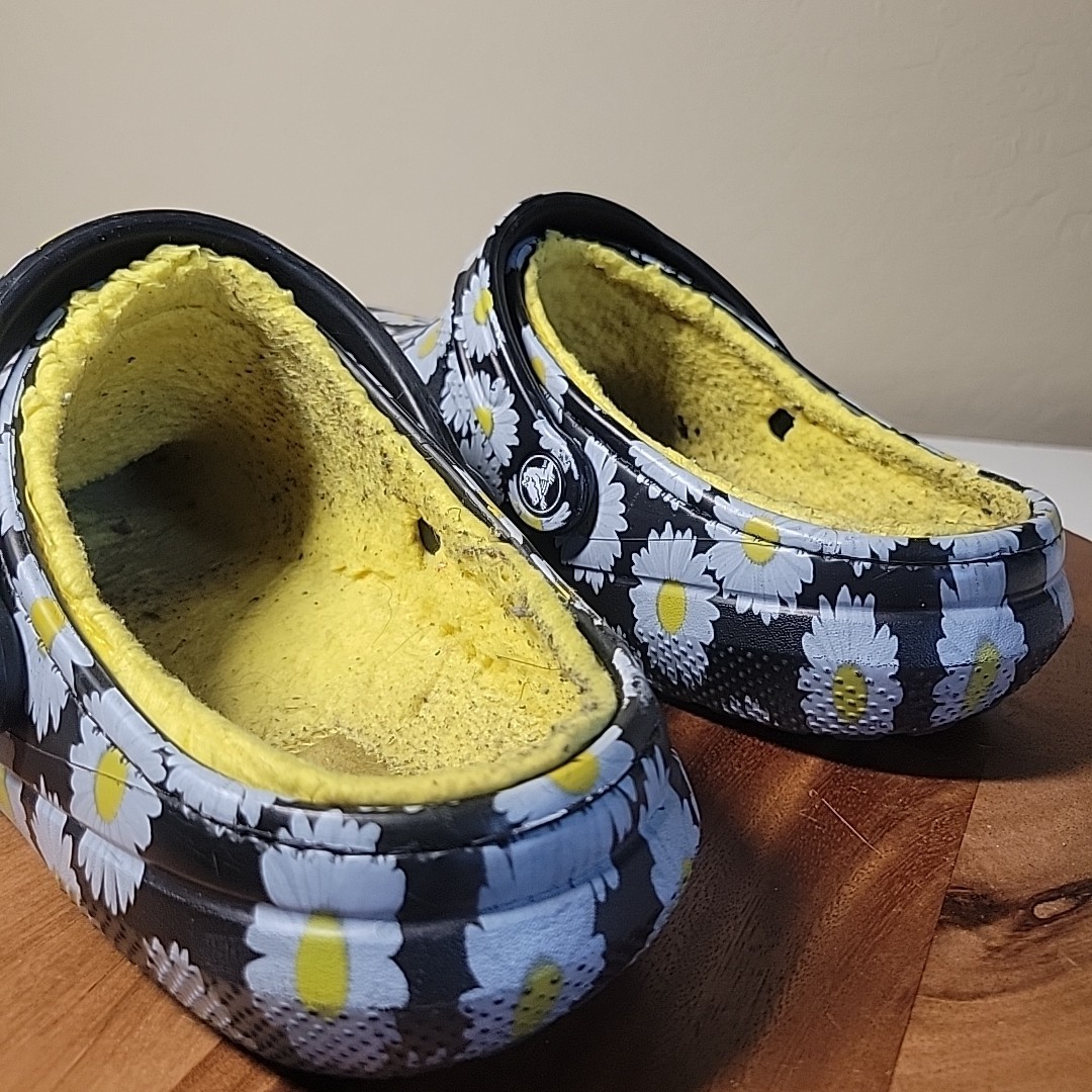 Crocs Classic Lined Clog Sandals W 10 M 8 Black Yellow White Daisy 207301 *READ*