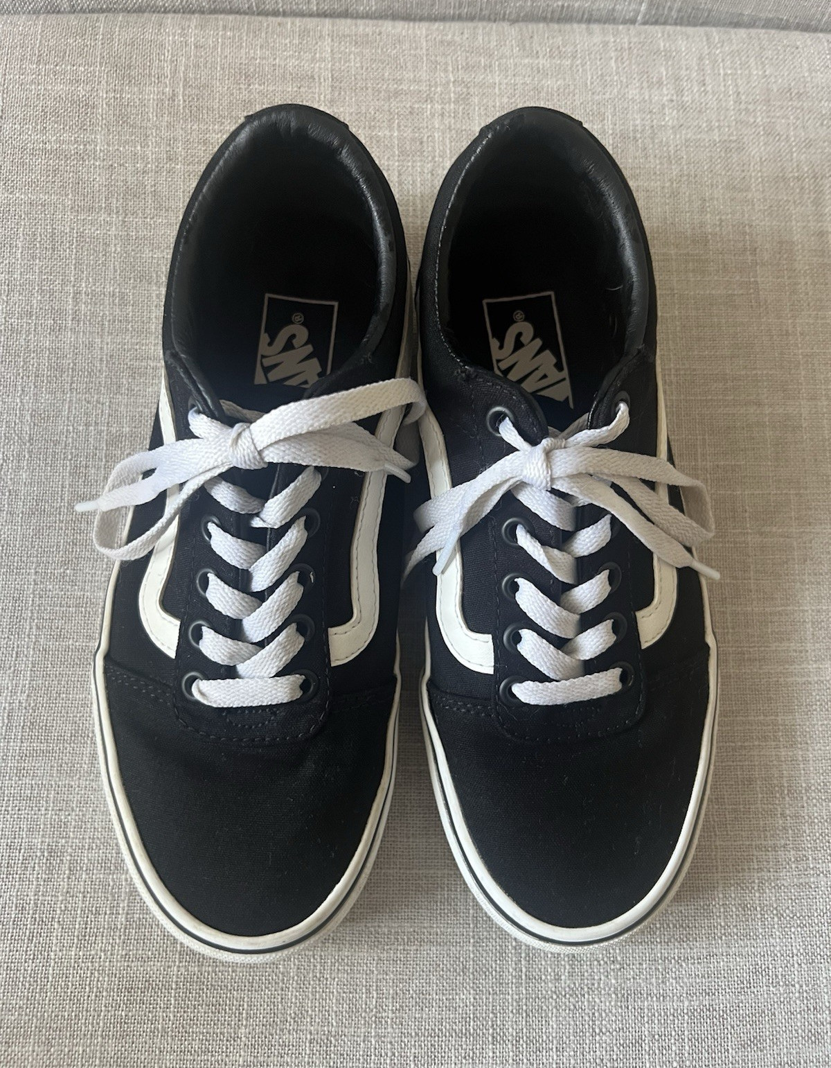 VANS womens Black/White Canvas Streetwear Low top Logo Sneakers Rubber Sole US 7
