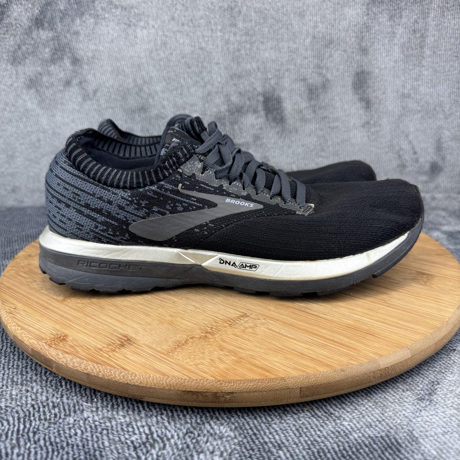 Brooks Ricochet Running Shoes Womens Size 8 Black DNA AMP Sneakers 1202821B057