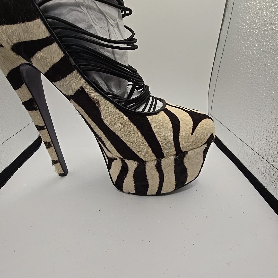 London Trash Zebra Stripes Pony Hair Platform Shoes Heels Leather sz 8 Pinup