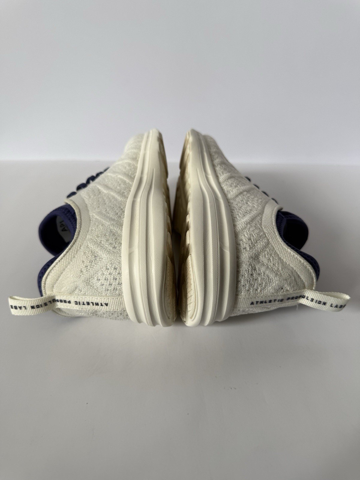APL Techloom Phantom Knit White Blue Running Walking Shoes Women’s 7