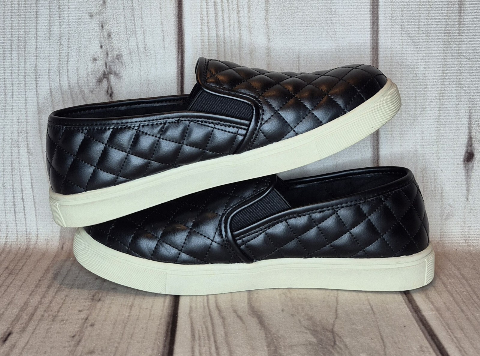 Eva & Zoe Women’s Size 8.5M Juno Black Quilted Leather & Textile Shoes