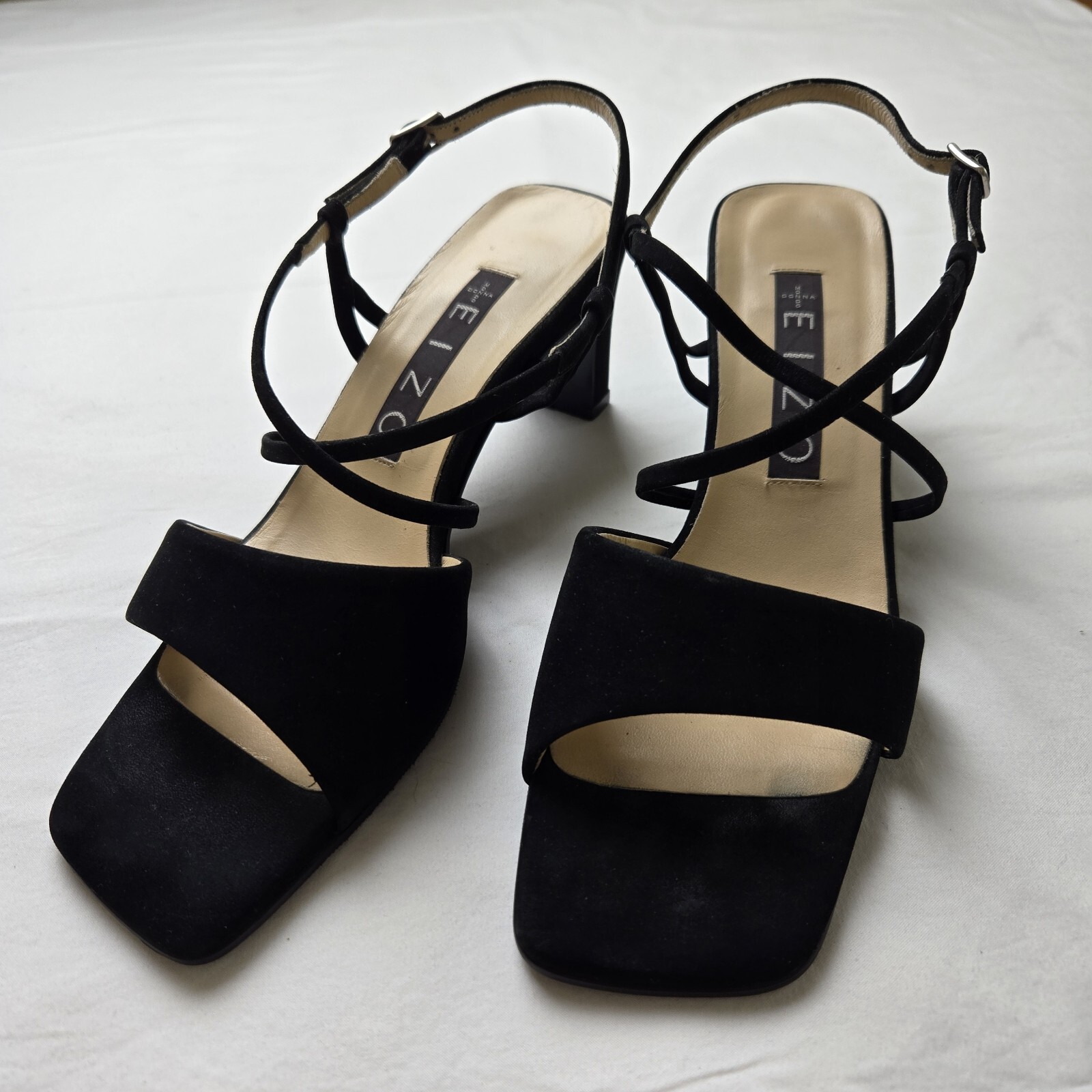 EIZO Wms Black Leather Sandals/Heels US 7/EU 37.5 JAPAN Elegant Strappy Designer