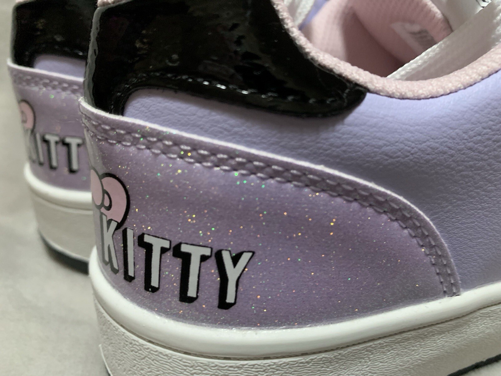 NEW Hello Kitty Women’s Lavender Sparkle Lace-Up Court Sneaker Shoes Size: 6