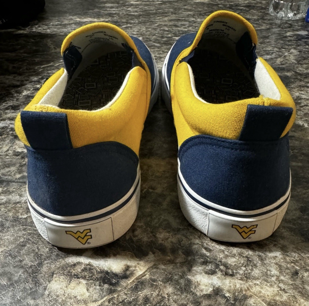 SKICKS West Virginia Mountaineers Low-Top Shoes unisex Women’s 10 Men’s 8 NEW
