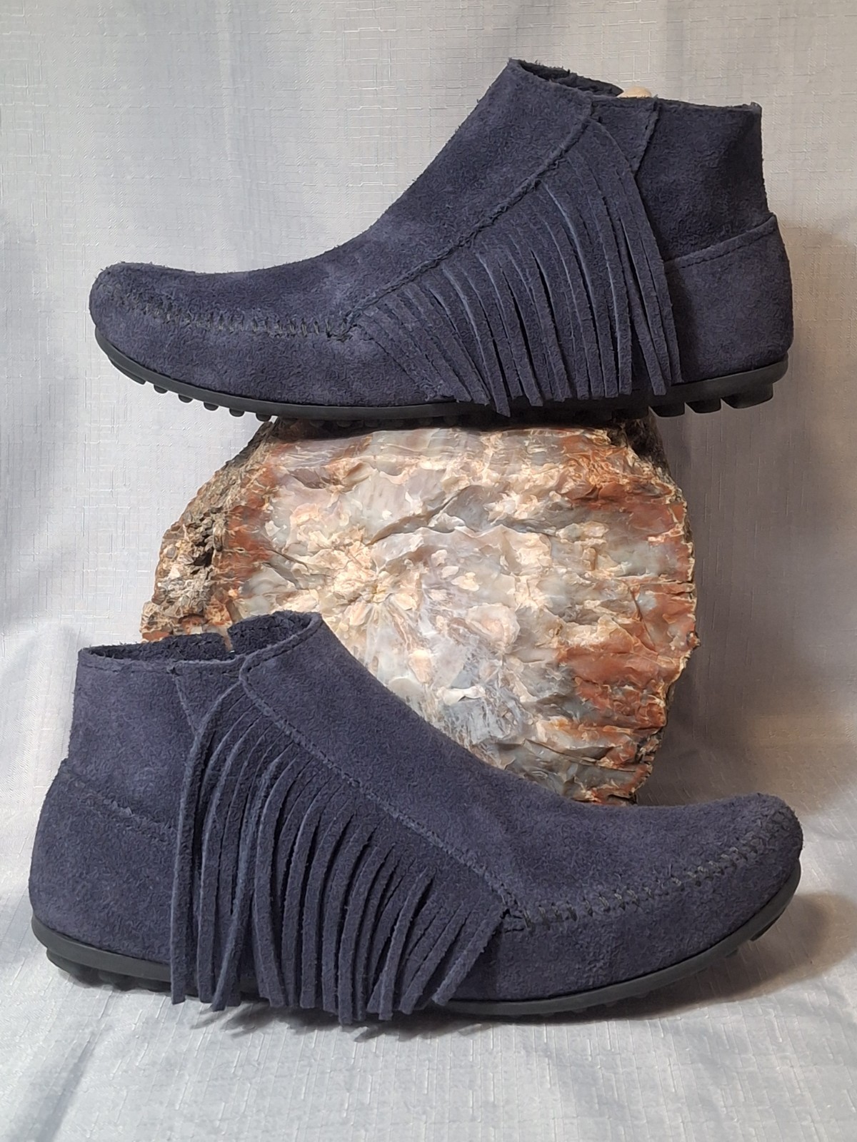 EUC MINNETONKA 659S Mocassin LACY Size 7.5 Navy Suede Zip Fringe Ankle Booties