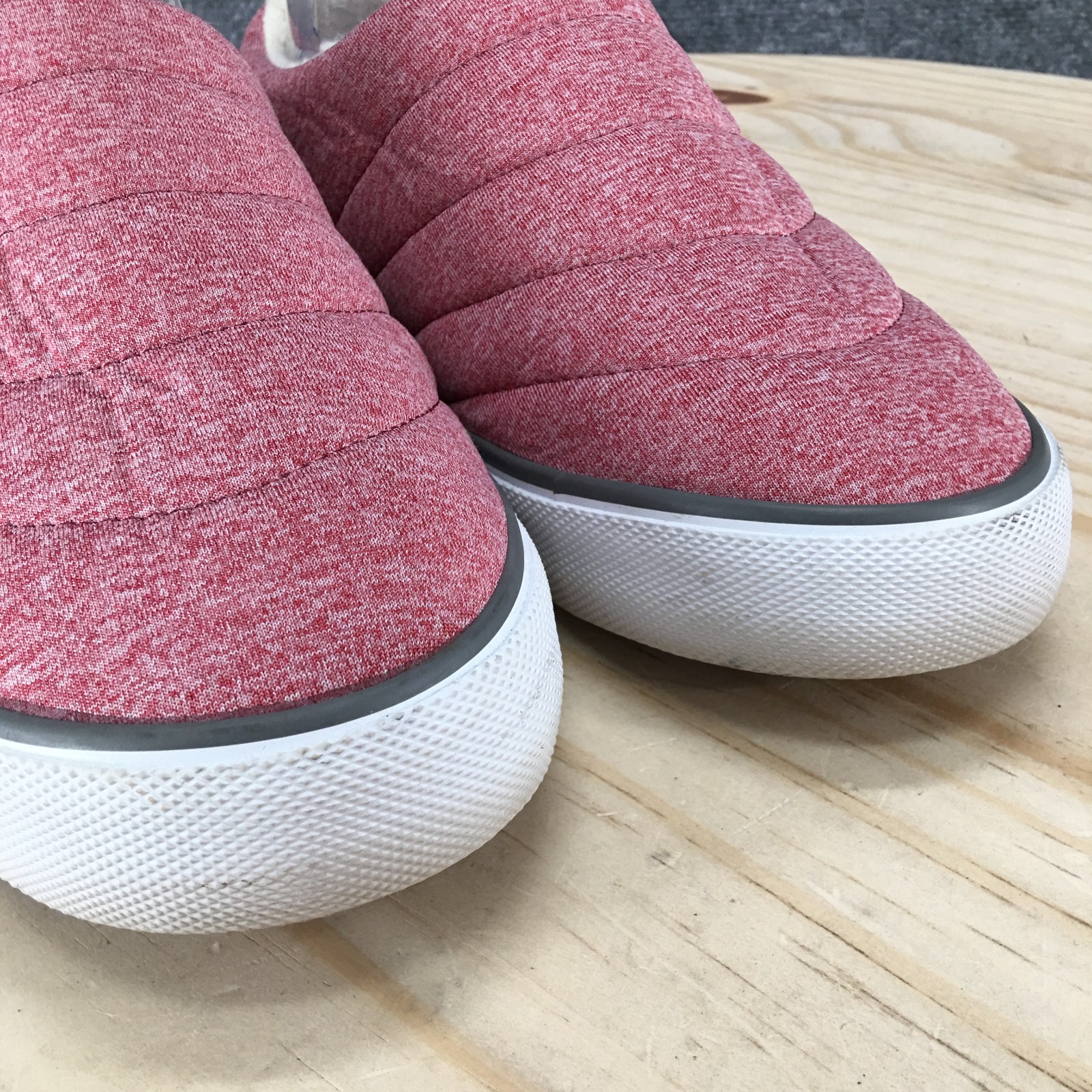 Hurley Slippers Womens 6 M Arlo Puff Slip On Lined Comfort Clogs Pink Fabric