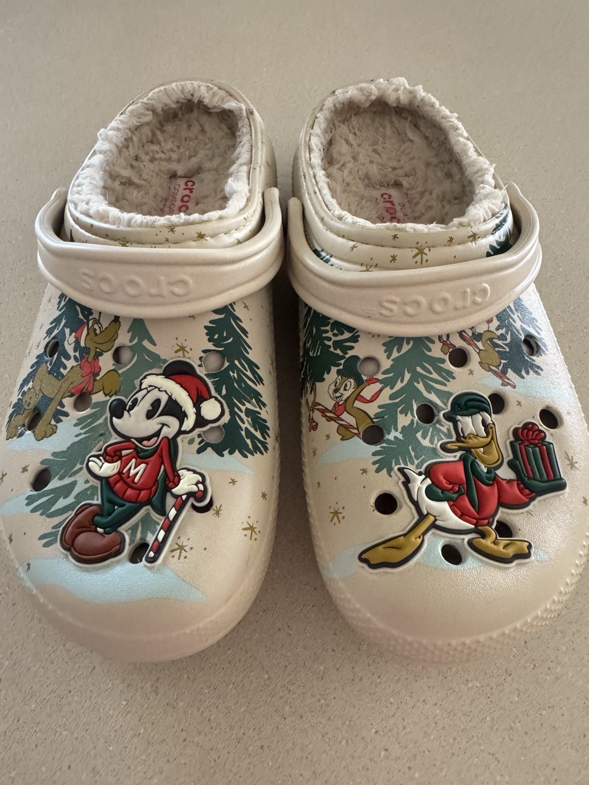 Crocs Disney Christmas Fuzzy Lined Clogs Women’s 11 / Men’s 9