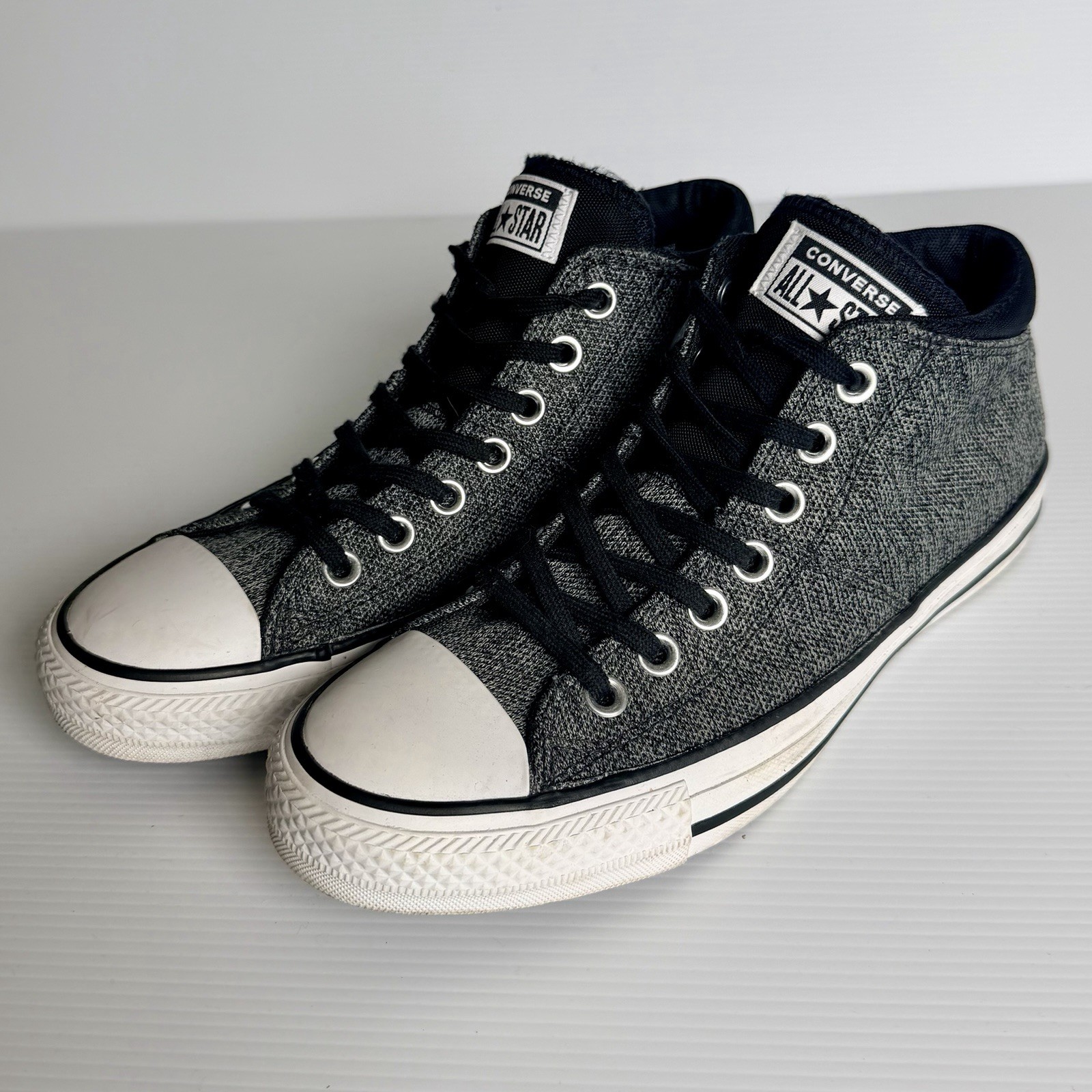 Size 8 – Converse Chuck Taylor All Star Madison Mid Black Gray White