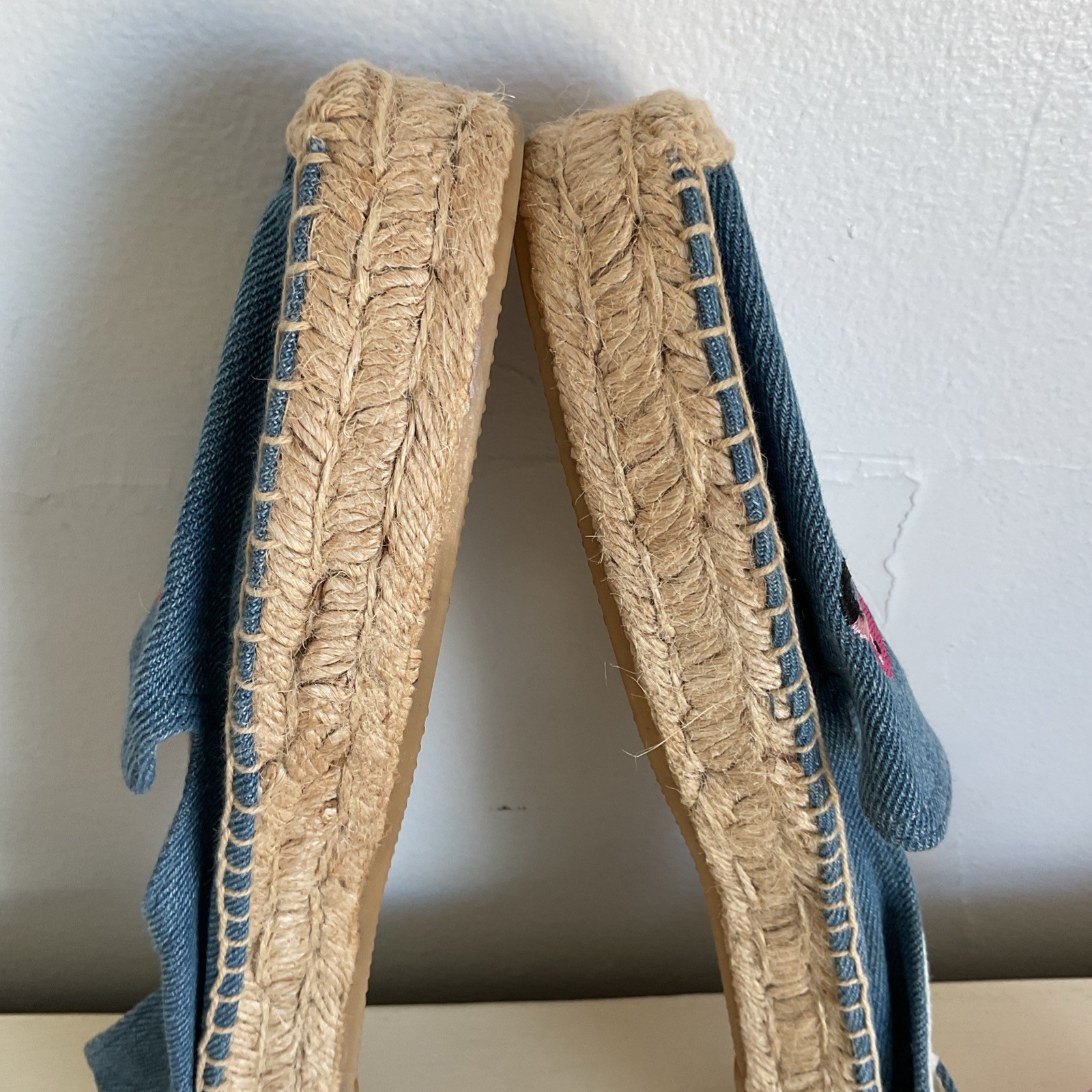 Soludos Espadrilles Embroidered Flamingo Duck Loafer Women Size 8 Blue Denim New