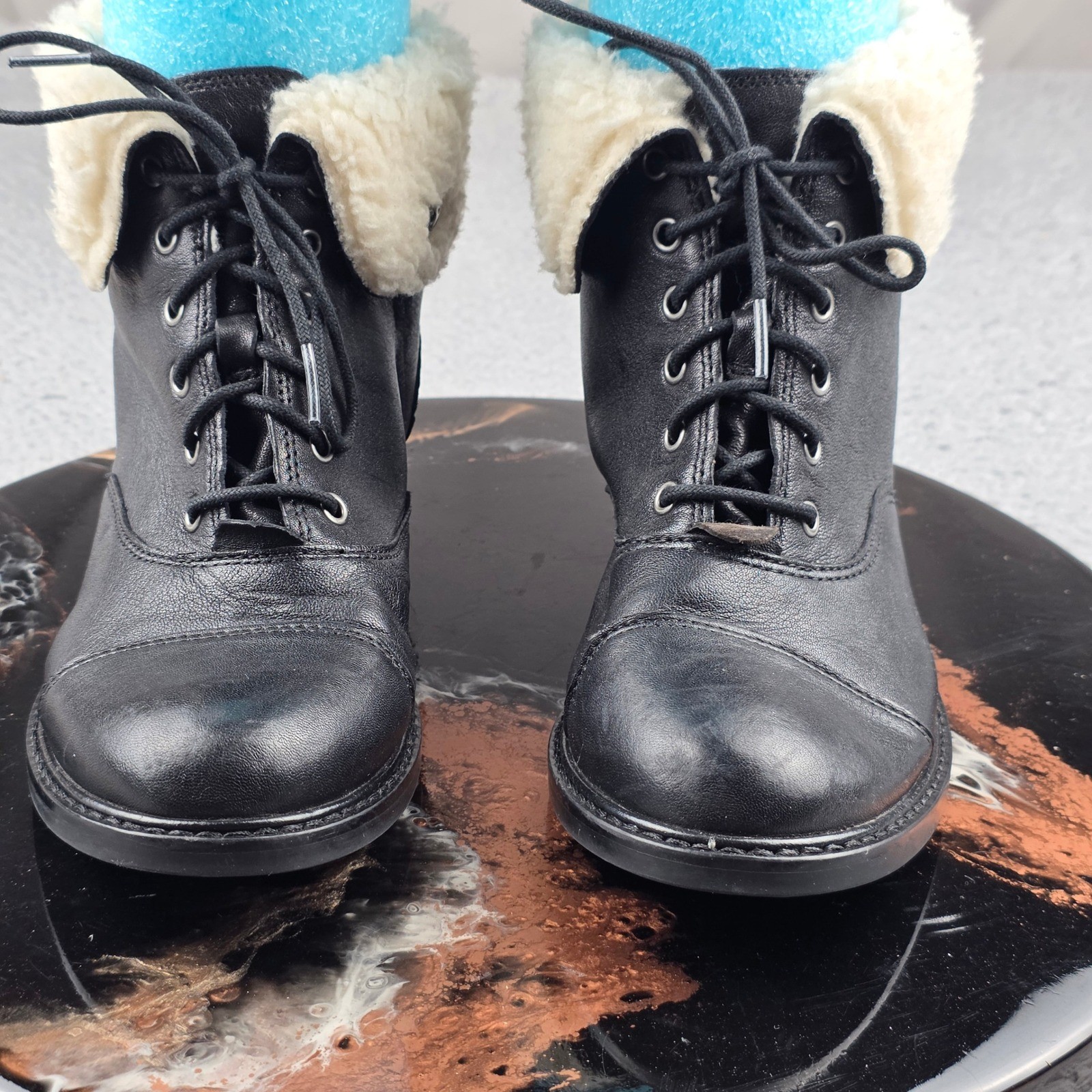 Patricia Nash Leather Ankle Boots Women Lia 2 size 7 Black Shearling Trim Lace