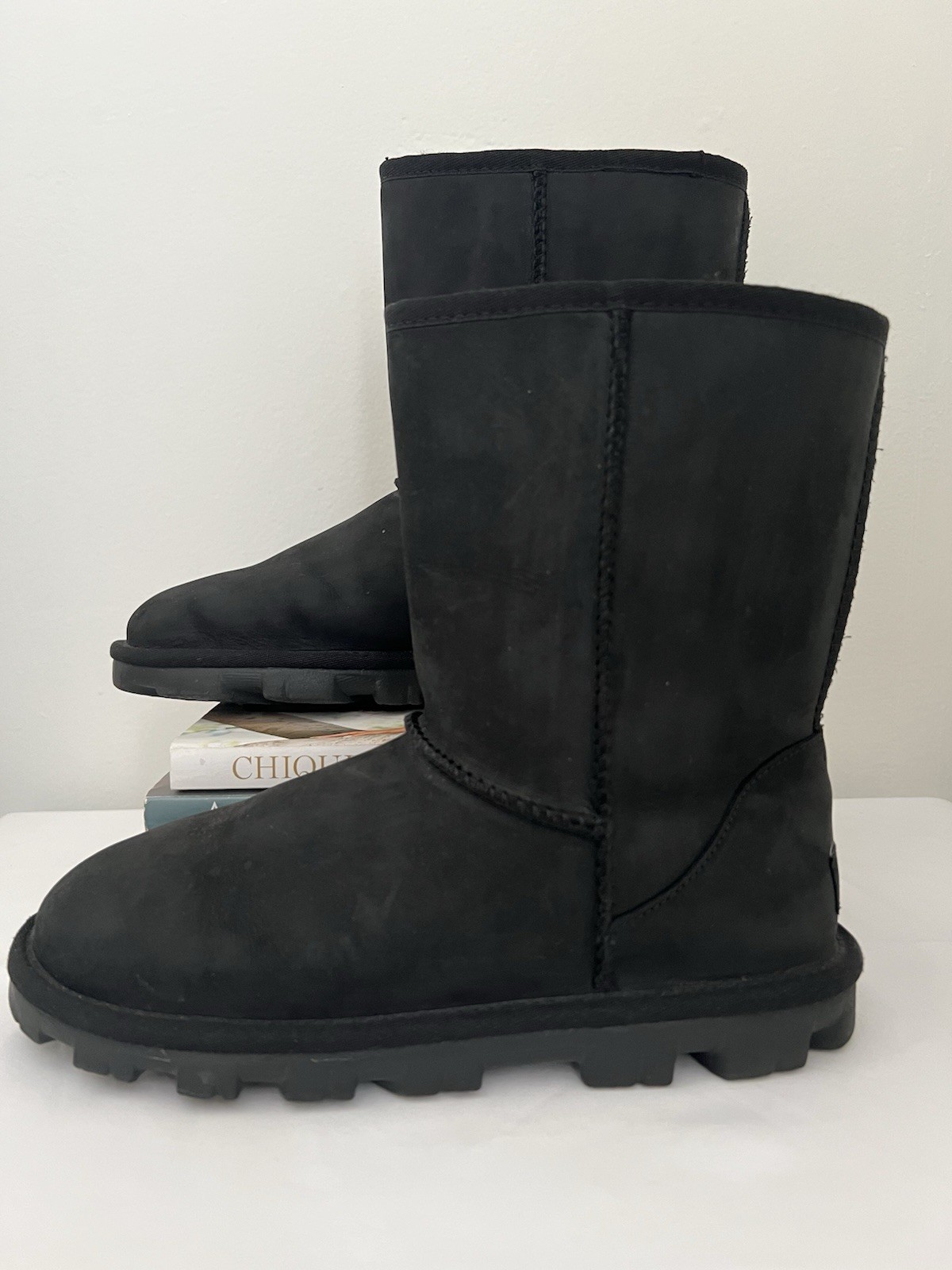 Ugg Essential Short Black Waterproof Leather Warm Comfort Boots Shoes Wool Sz 7