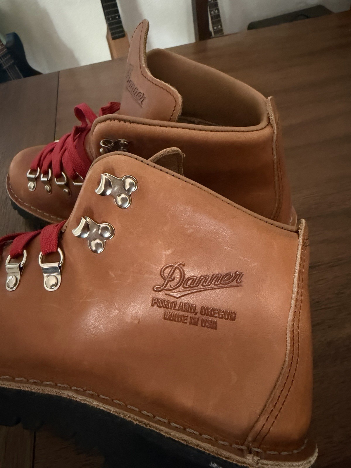 DANNER Boots Mountain Light Cascade Women’s Size 9 Brown Leather $390 Retail