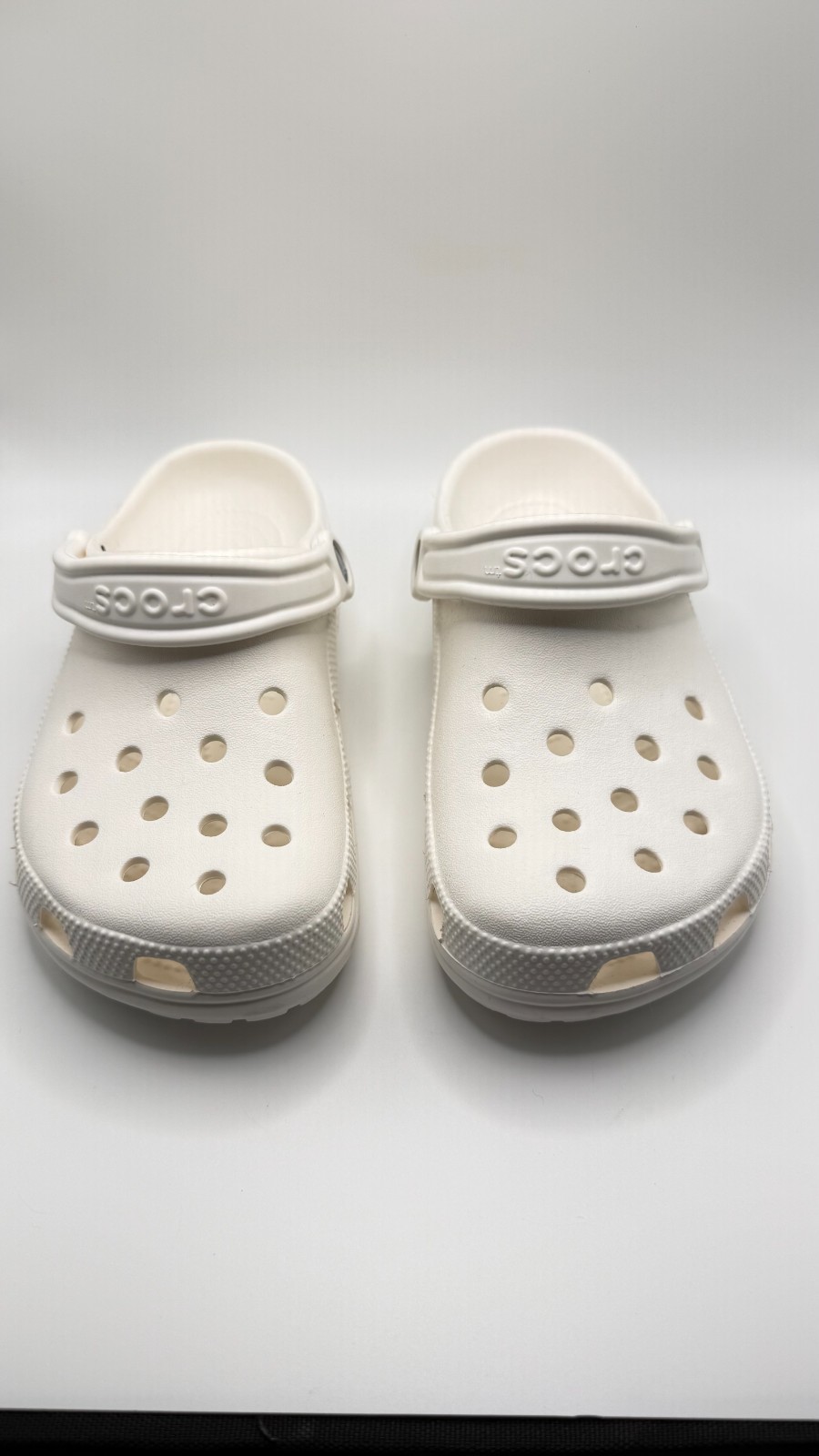 Crocs Classic Platform Women’s Clogs – US 7 – Color White, Could be Unisex.