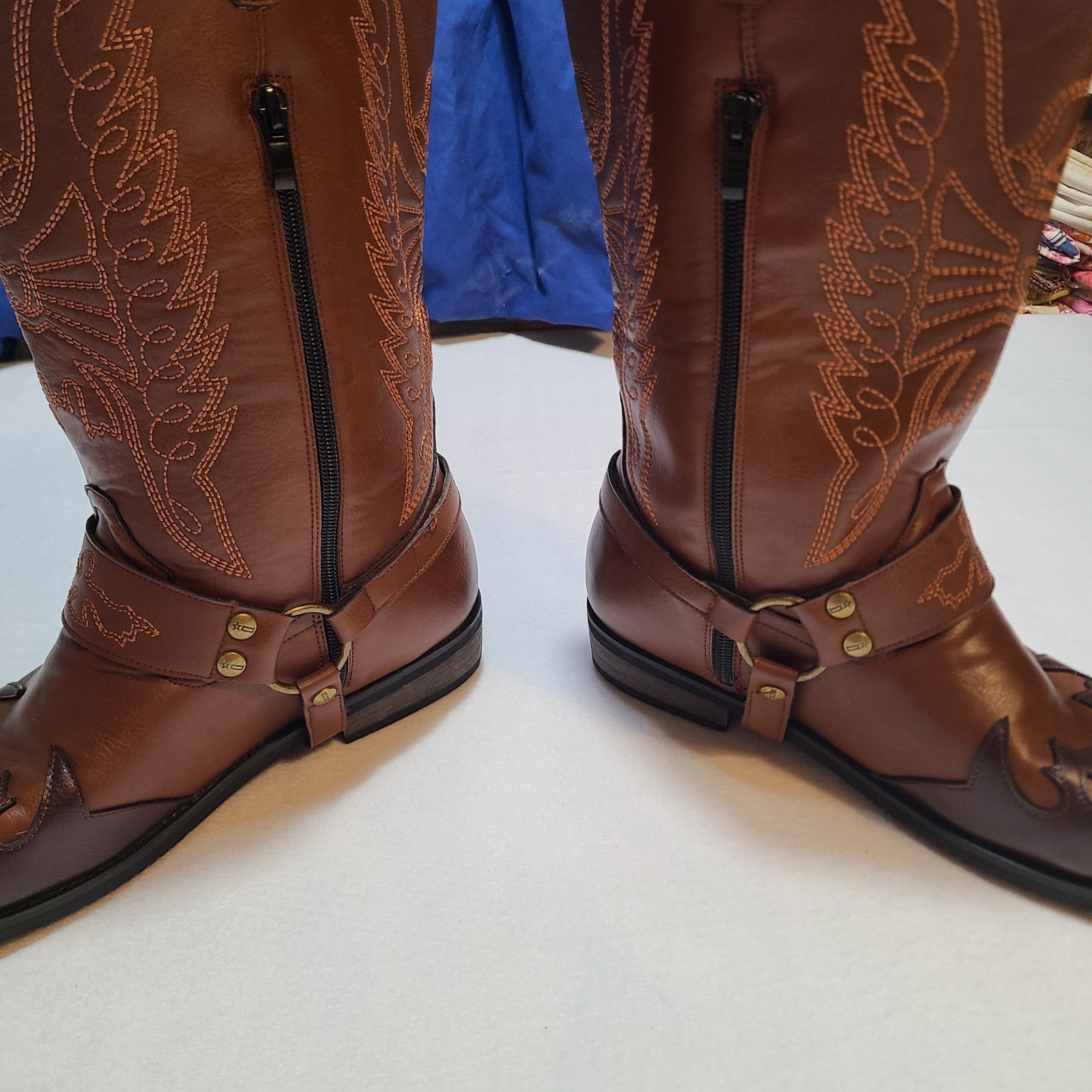 Square Head, Embroidered Leather Boots, Side Zip Knight Boots Low Heel M 11/W 13