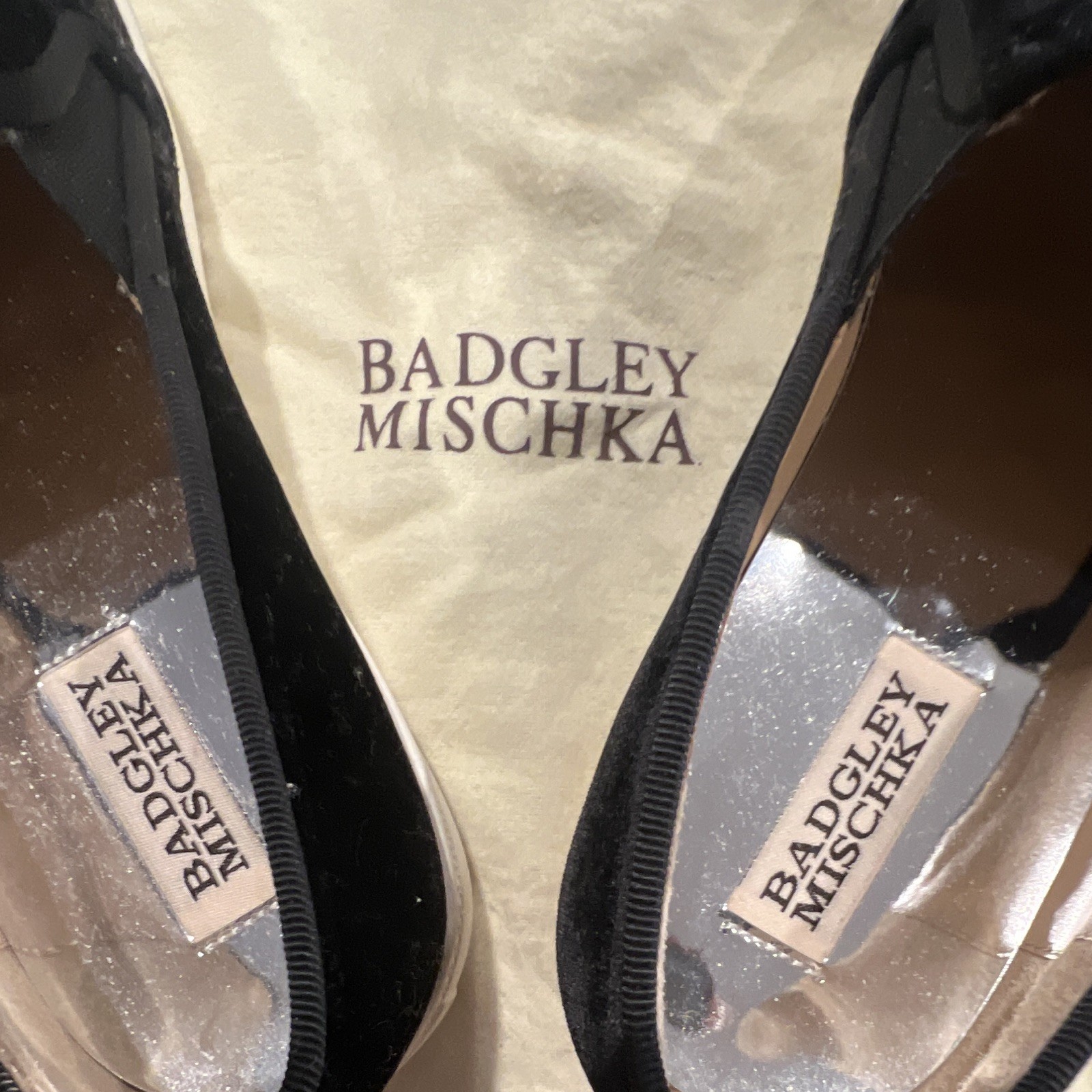 Badgley Mischka Women’s Size 8 Black Velvet Slip-On Flats Round Toe Crystal