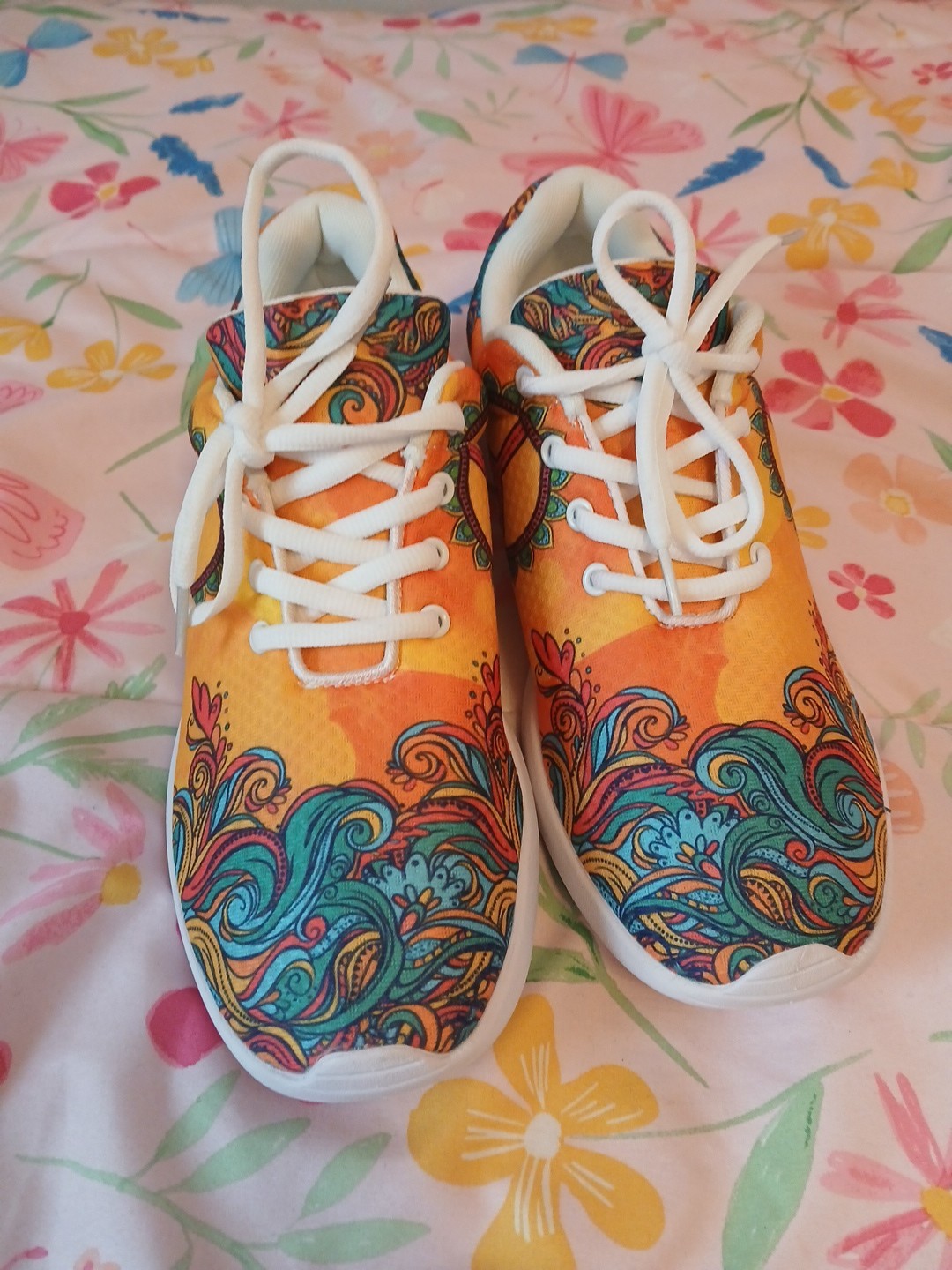 Unisex Yes We Vibe Knockoff Unbranded Sneakers Multicolor Size 8 Men 10 Women