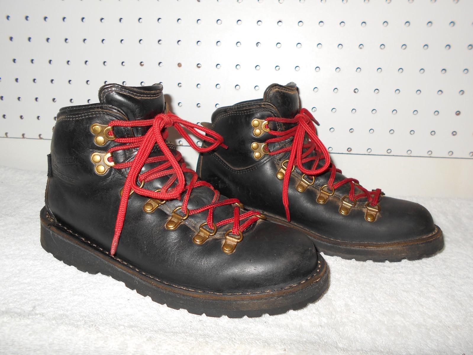 DANNER MOUNTAIN PASS GORE-TEX WOMENS USA 7.5 BLACK LEATHER BOOTS Z2
