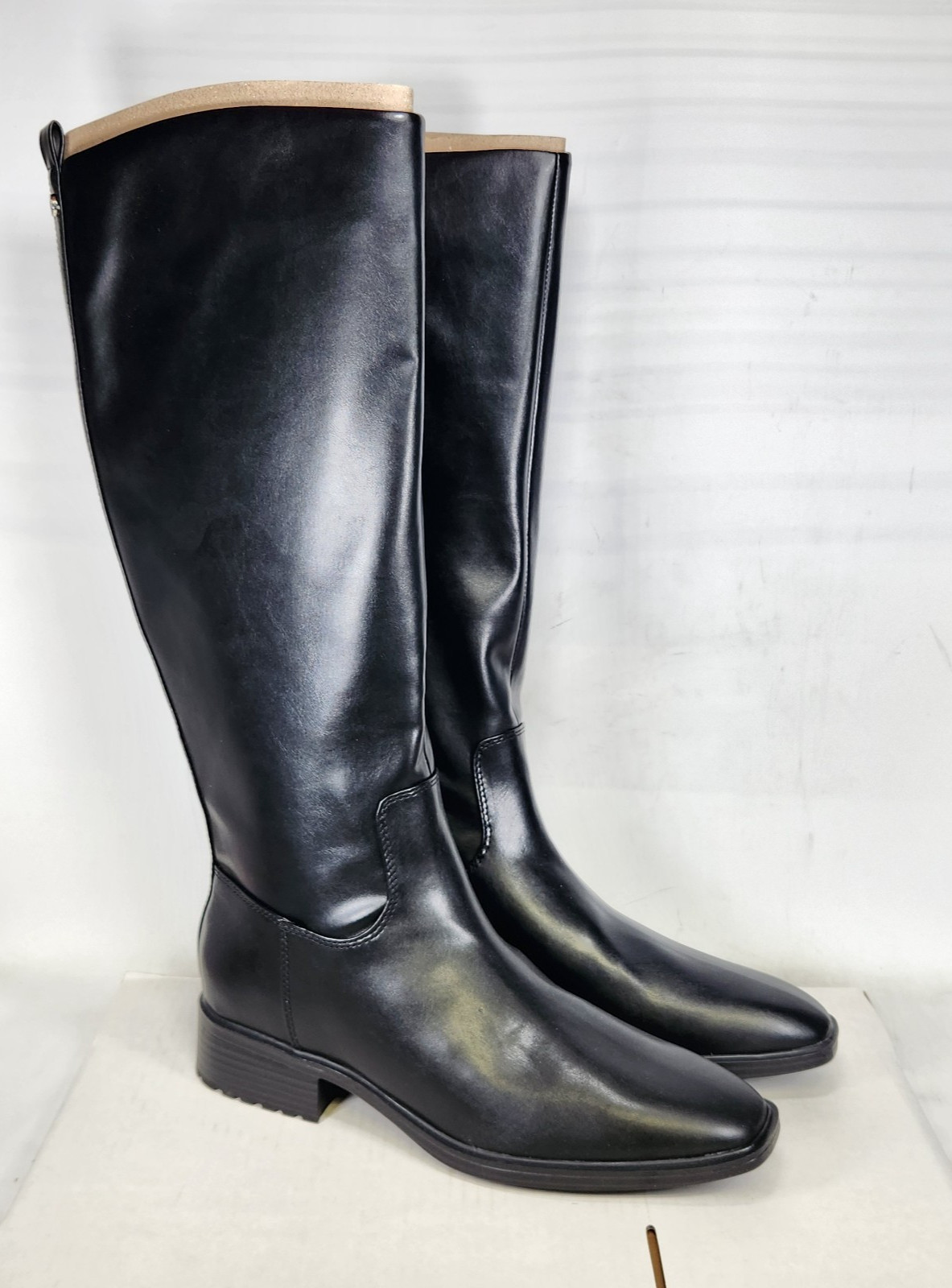 Size 11 – Nine West Barile – Black