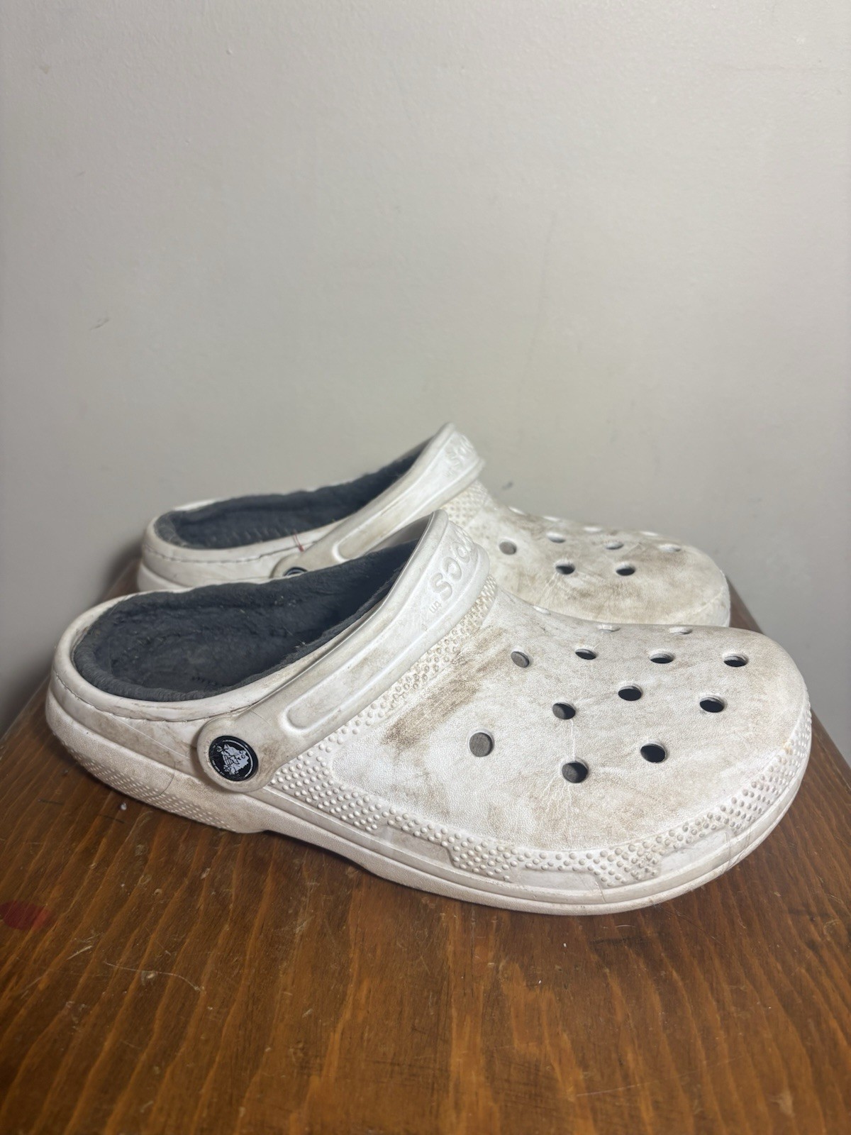Crocs Baya Lined Clogs Womens 8 Fur Lined White Indoor House Shoes M6 / W8