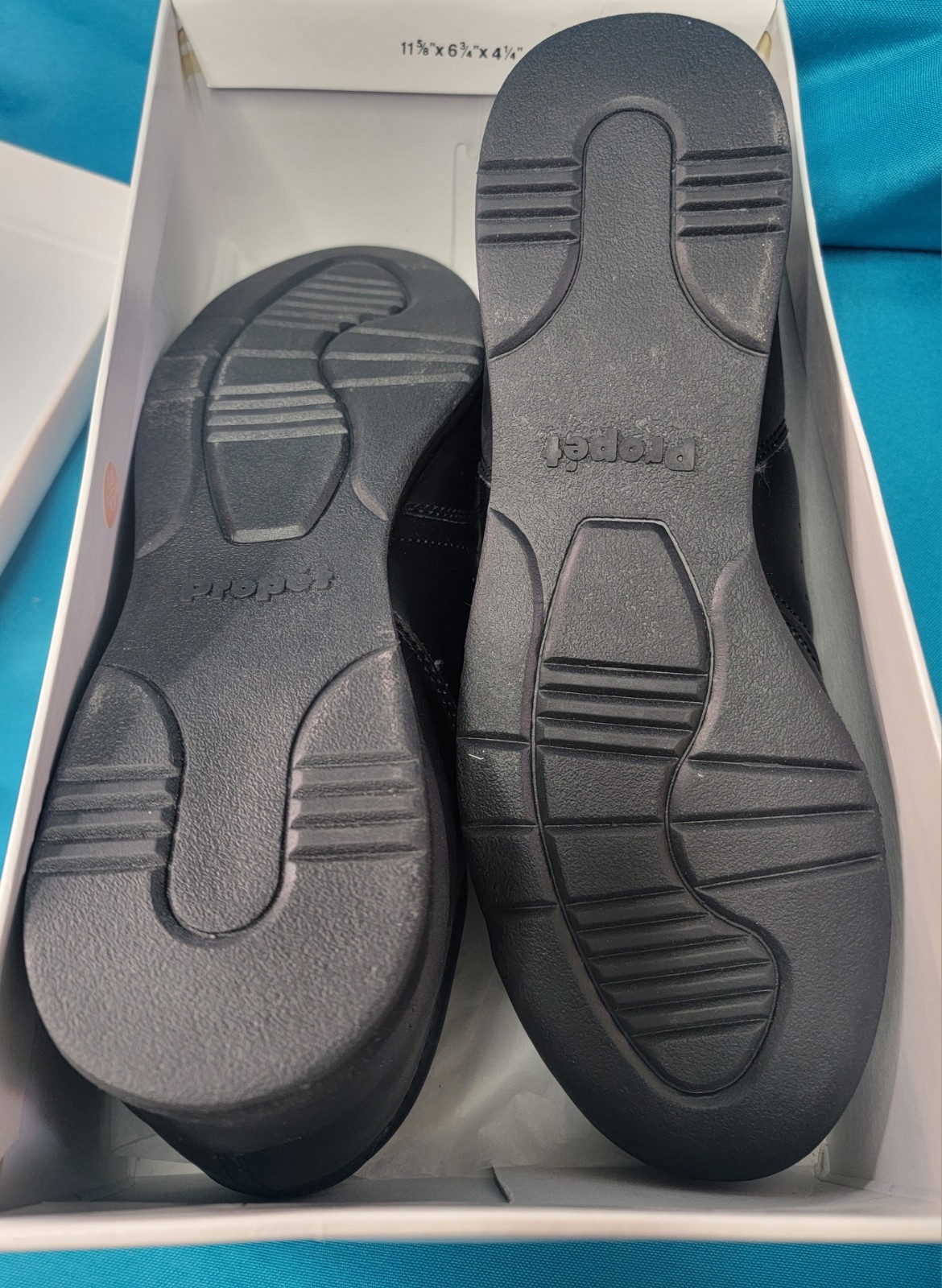 Propét Womens Walking Shoe Size 8.5 **PLEASE SEE DESCRIPTION**