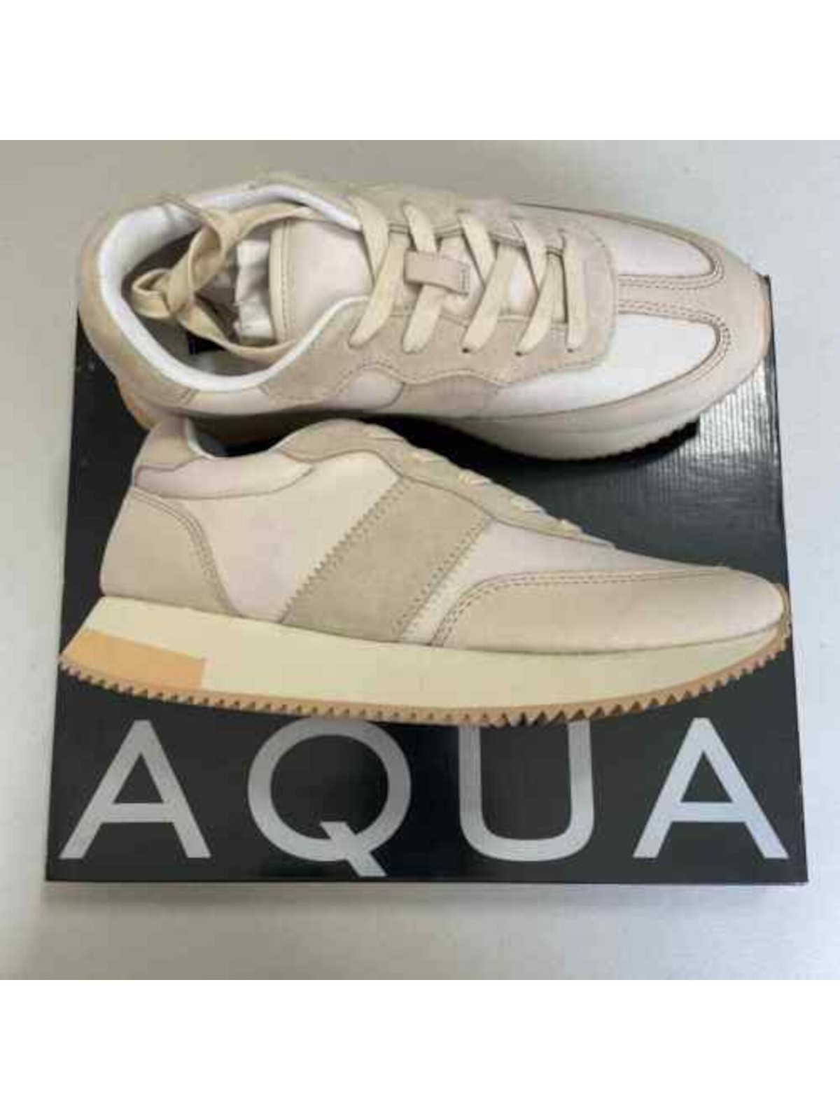 AQUA Womens Beige 0.5″ Platform Toe Wedge Leather Athletic Training Shoes 7 M