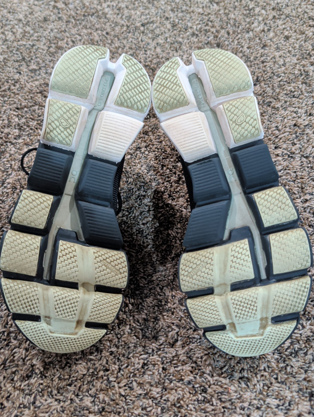 On Cloud Cloudflyer 4 Womens Sz 9 Black White Gray Teal Athletic Running Shoes
