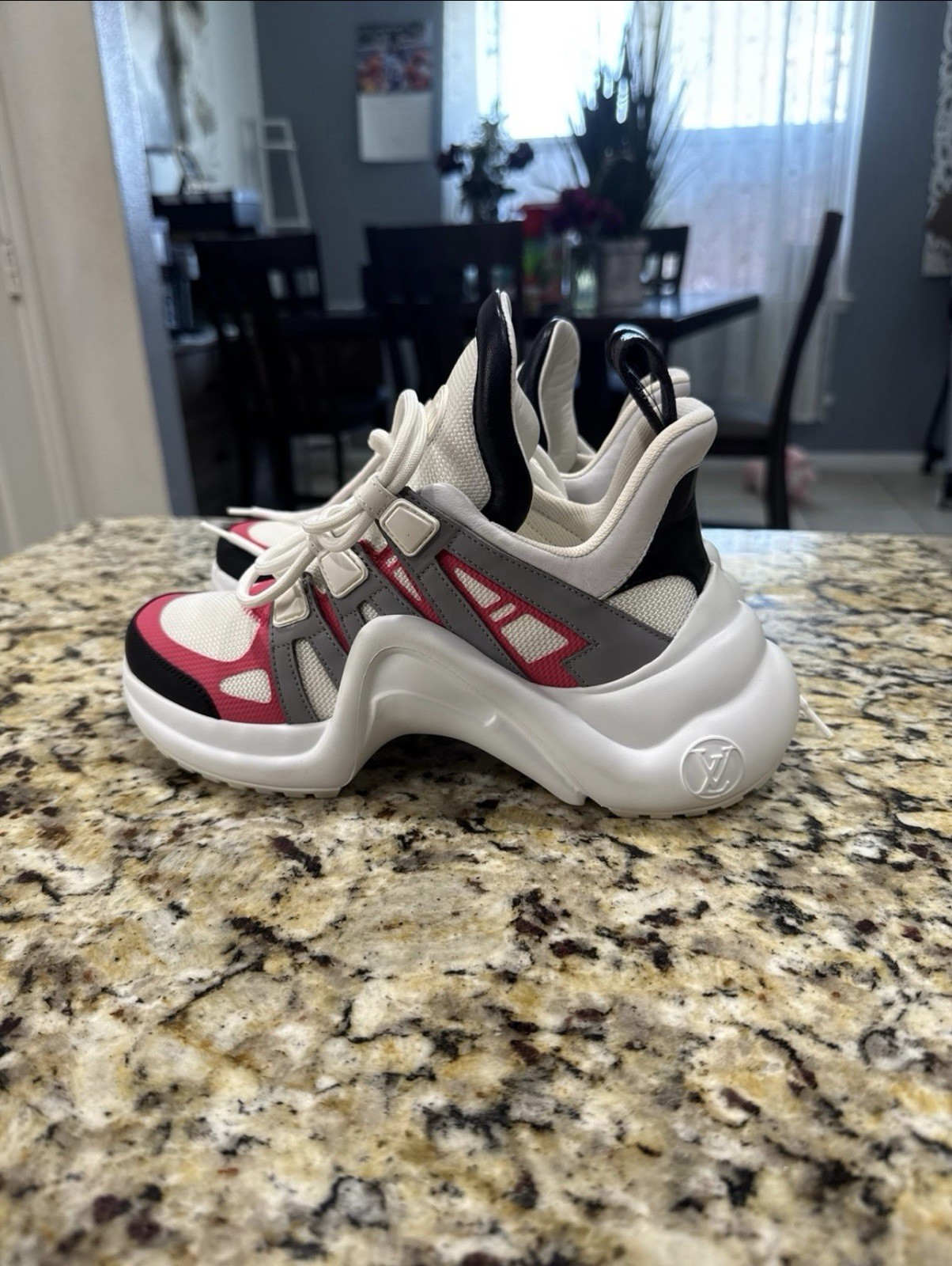 Louis Vuitton Archlight Sneakers White Monogram Mesh Trainer EU 35 Women
