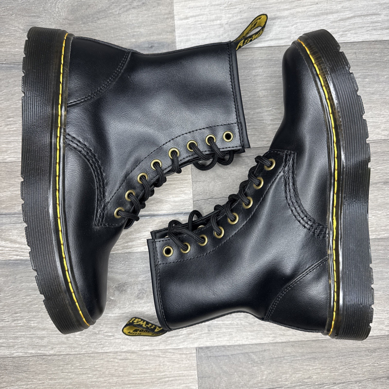 Dr. Martens 1460 Women’s Original Smooth Leather Lace Up Boots – Black, Size 6W