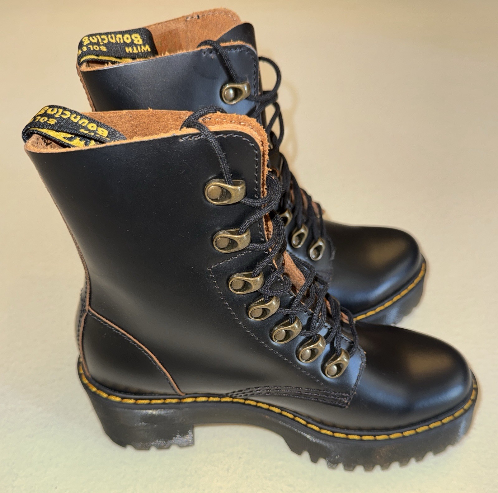 Dr Martens Leona Platform Boots Womens 6 Black Leather Chunky Heel Combat