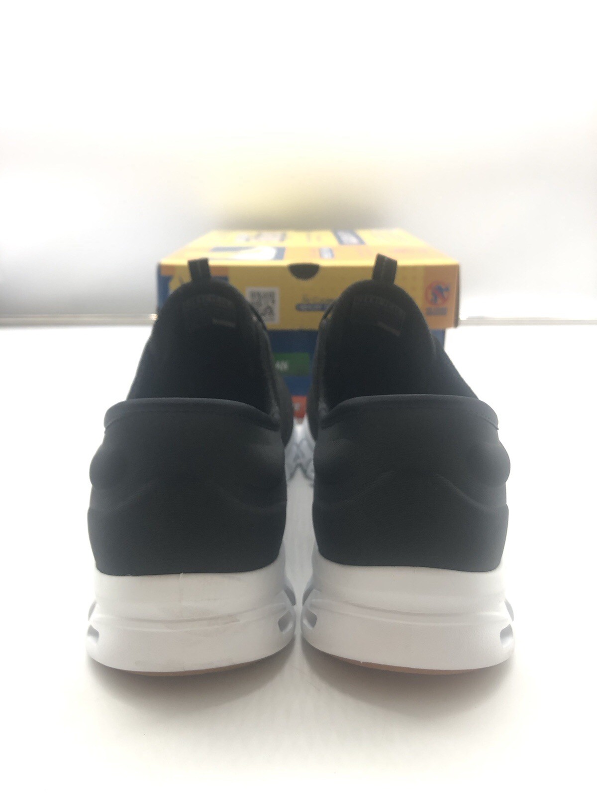 Skechers Hands Free Slip-Ins Women’s Glide Step Tranquility Black Size 7.5 Wide