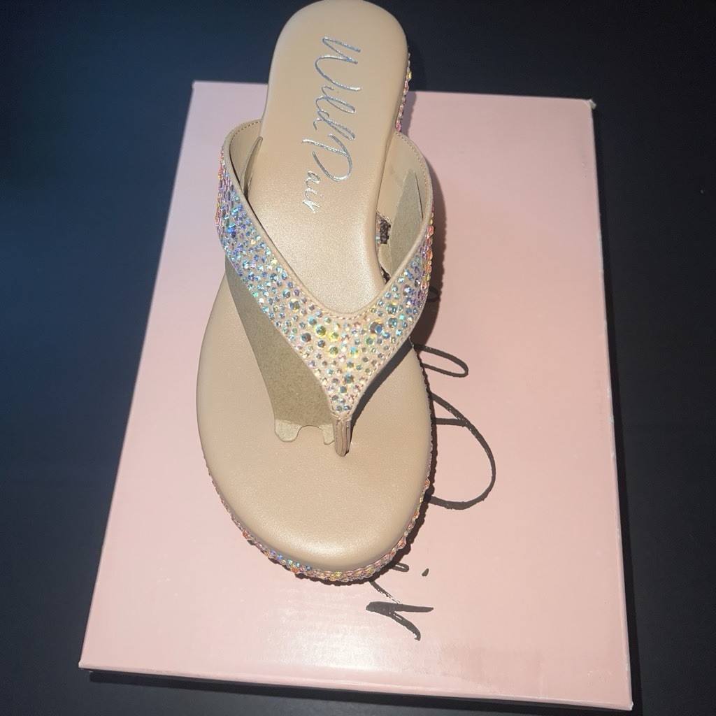 Wild Pair Women’s Beige Rhinestone Bling Wedge Thong Sandals Slip On US 7 M