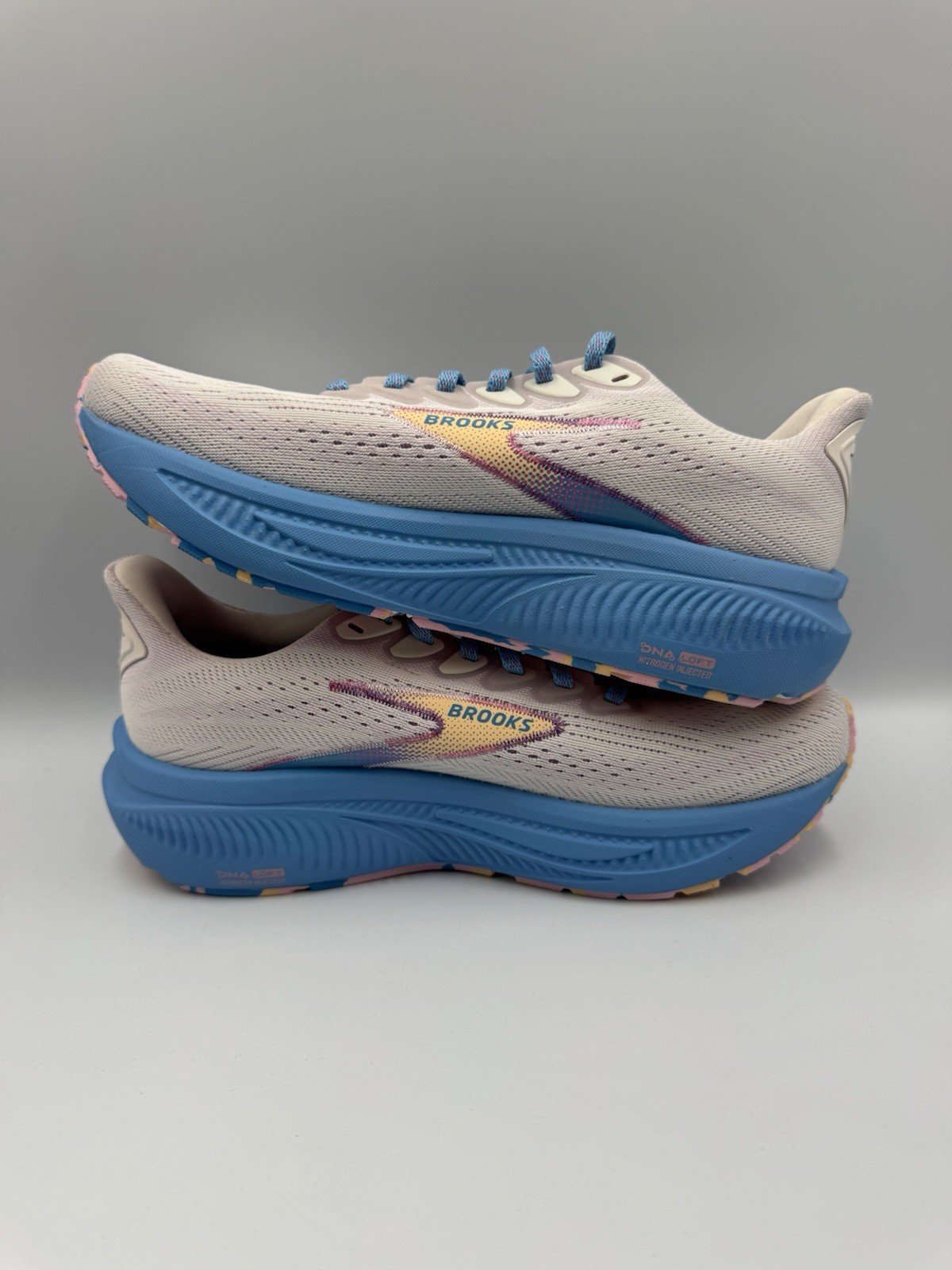 Brooks Ghost 17 ‘Mauve/Orchid/Bonnie’ Women’s Sizes 6 – 10 Running Shoes NEW NIB
