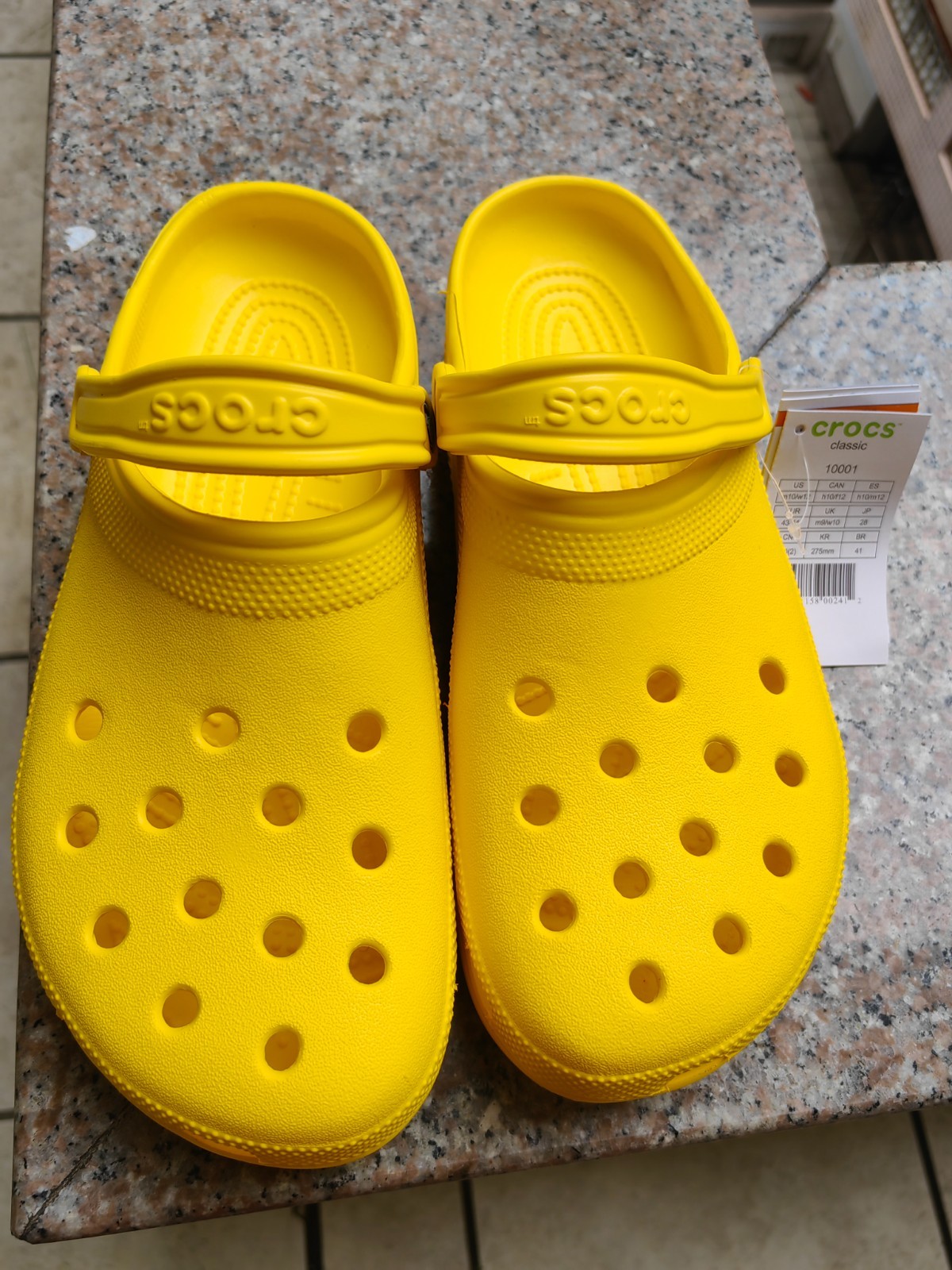 Original Crocs Classic Clog – Yellow – Men M11 – Brand New