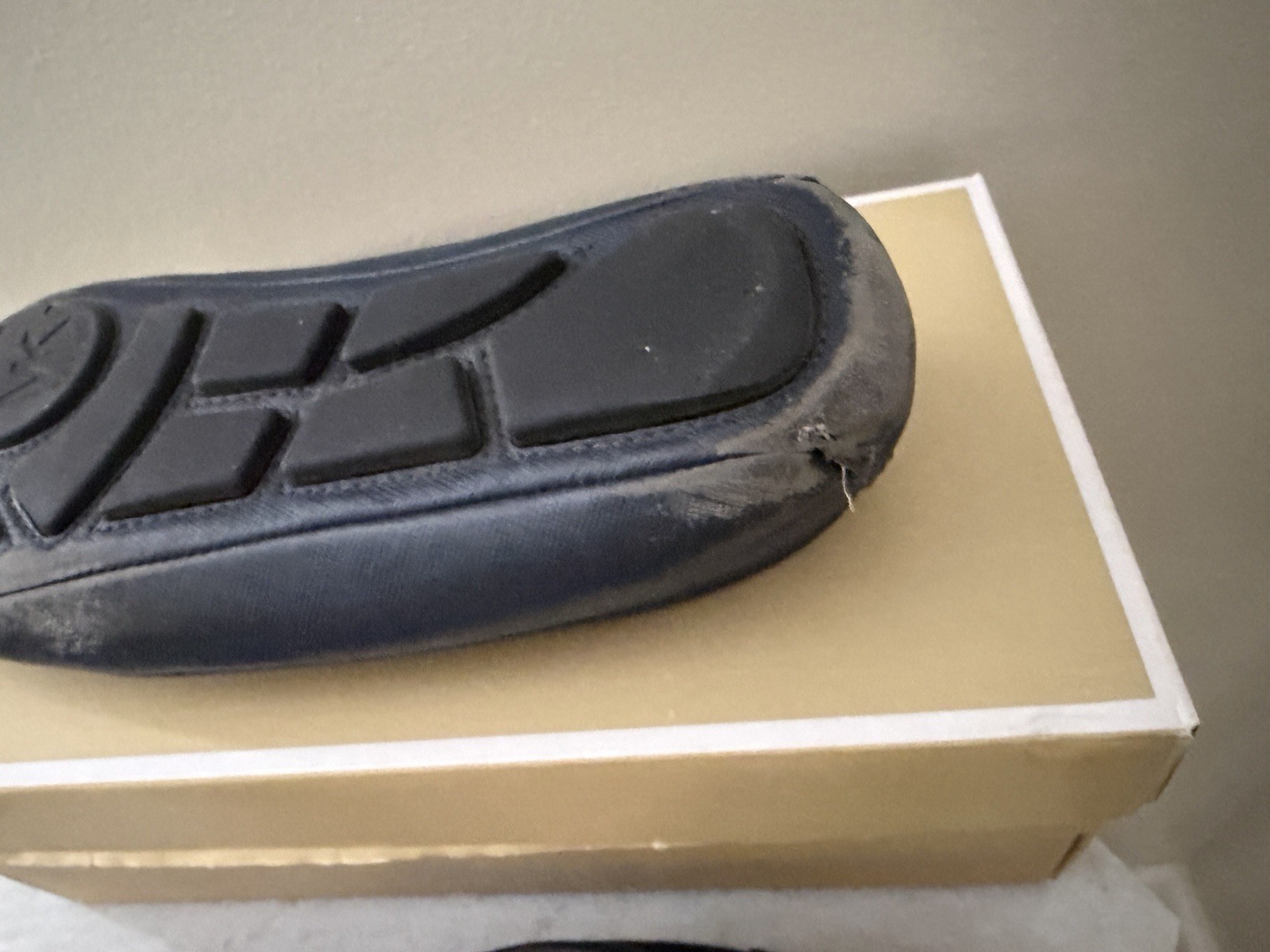 Michael Kors Navy Fulton Moc Saffiano Size 7M. Please See Photos For Condition
