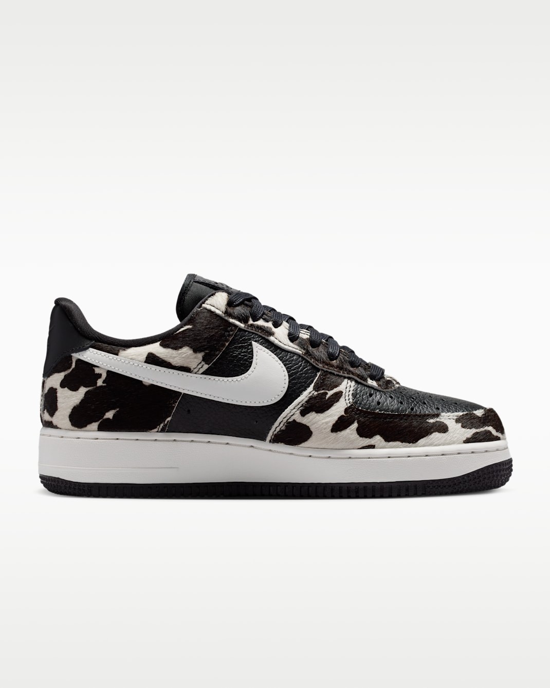 NIKE Women’s Air Force 1 ’07 IO0442-001 Black Black Phantom