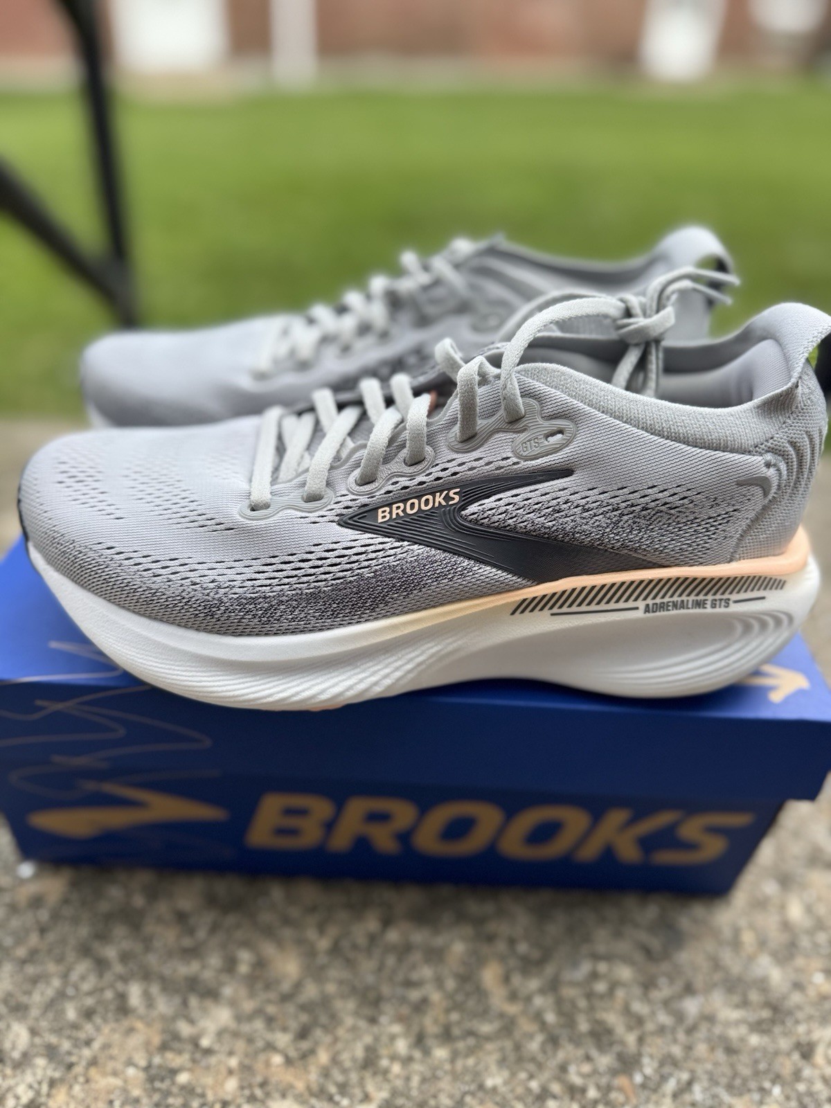 Brooks Adrenaline GTS 25 Women’s Mesh Running Shoes Gray/Black/Coral Low Top