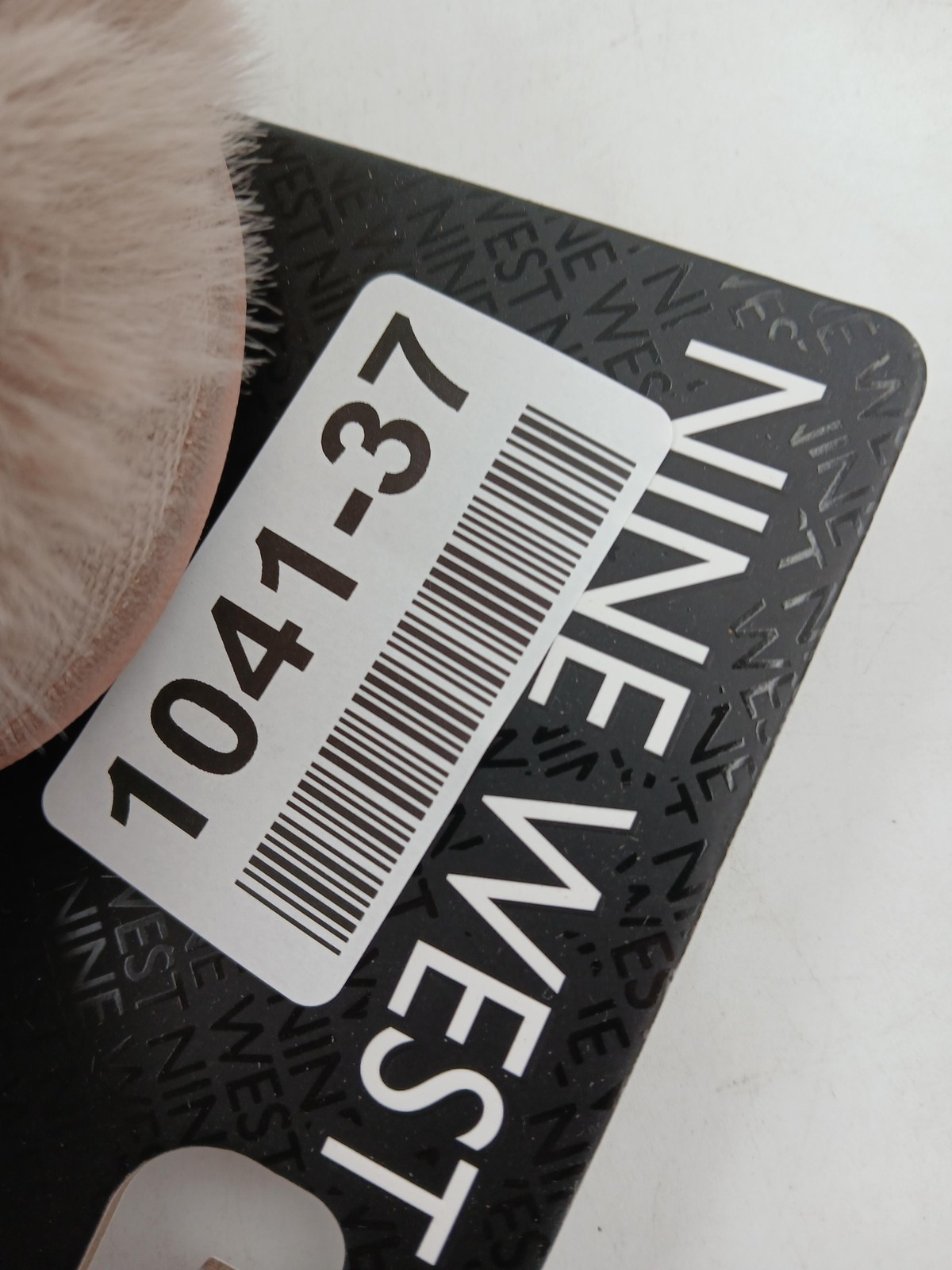 Nine West Slippers Womens Size 7-8 Medium Tan Faux Fur Memory Foam Indoor