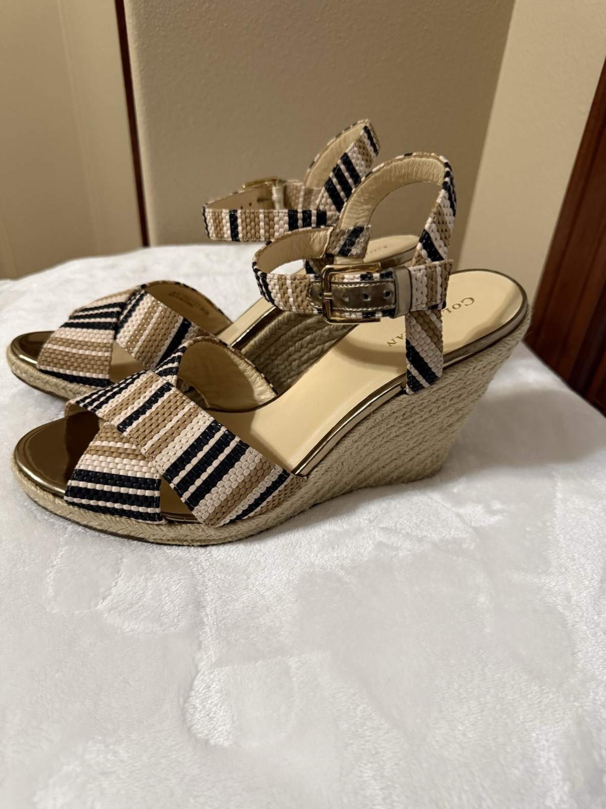 Cole Haan Striped Raffia Wedge Sandals Ankle Strap Buckle Beige Black White 9B
