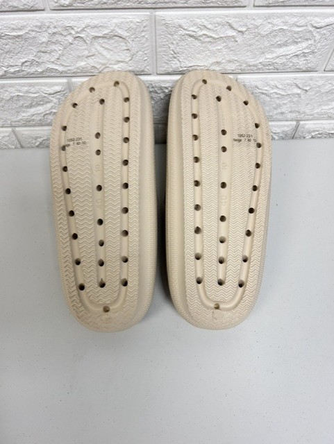 Women’s Snega Beige Foam Slides US 10 / UK 8