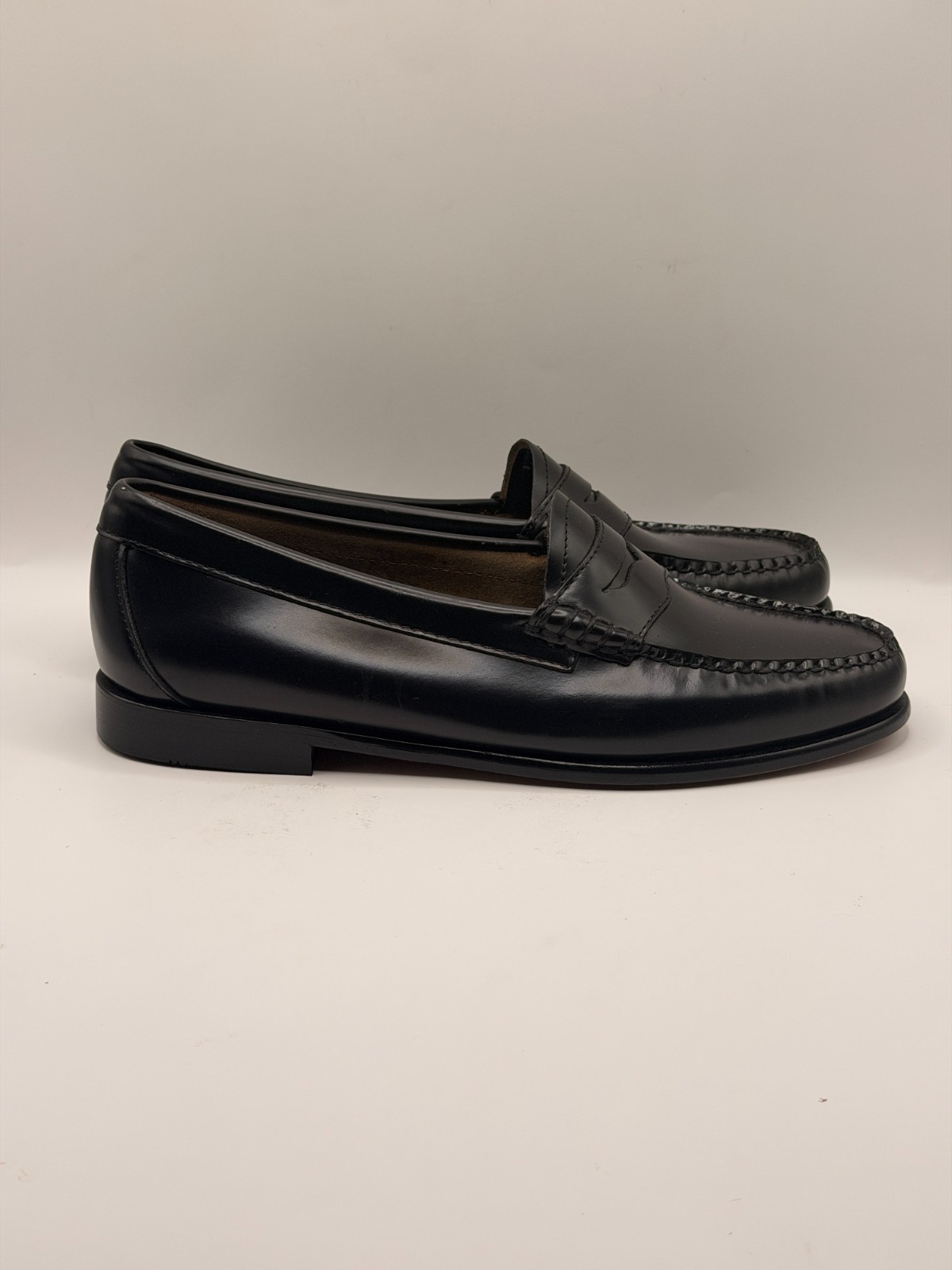 GH BASS Weejuns Womens Black Leather Penny Loafers Sz 10