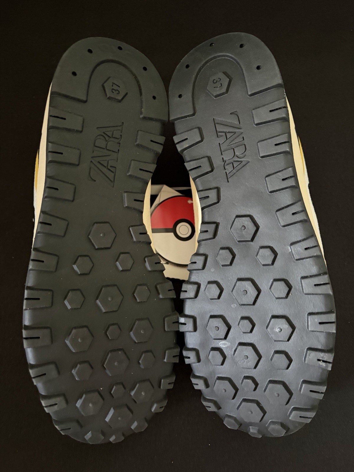 POKÉMON PIKACHU Sports Sneakers ZARA Sz 37EU Women 6.5us New Unisex Shoes Japan
