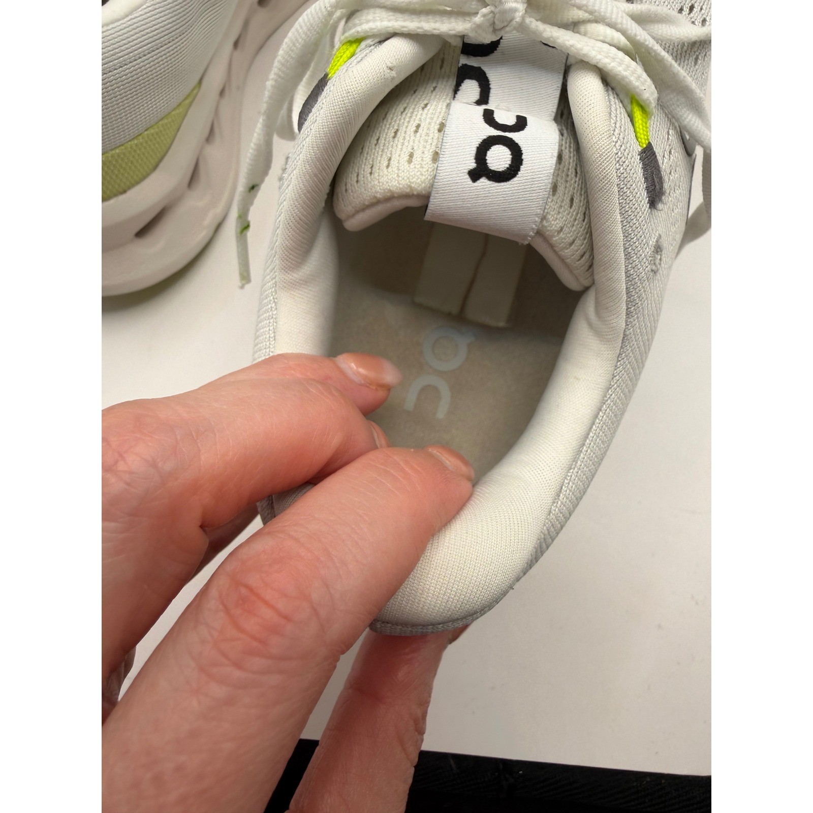 On Cloudsurfer Running Shoes Womens 7.5 Grey Lime Excellent 3WD10440248