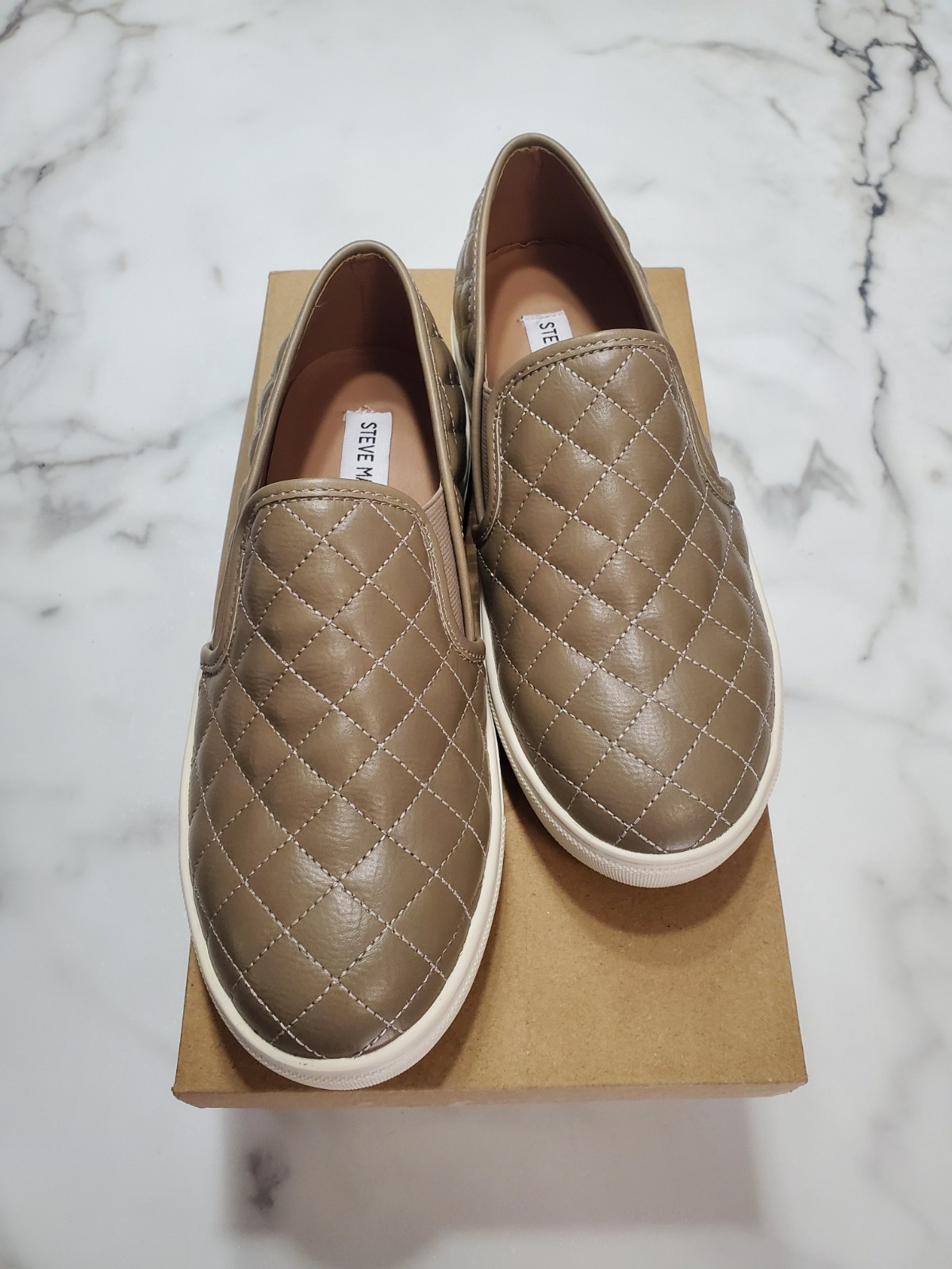 Steve Madden Ecentrcq Quilted Slip On Women’s Size 8.5 Sneakers Taupe NIB