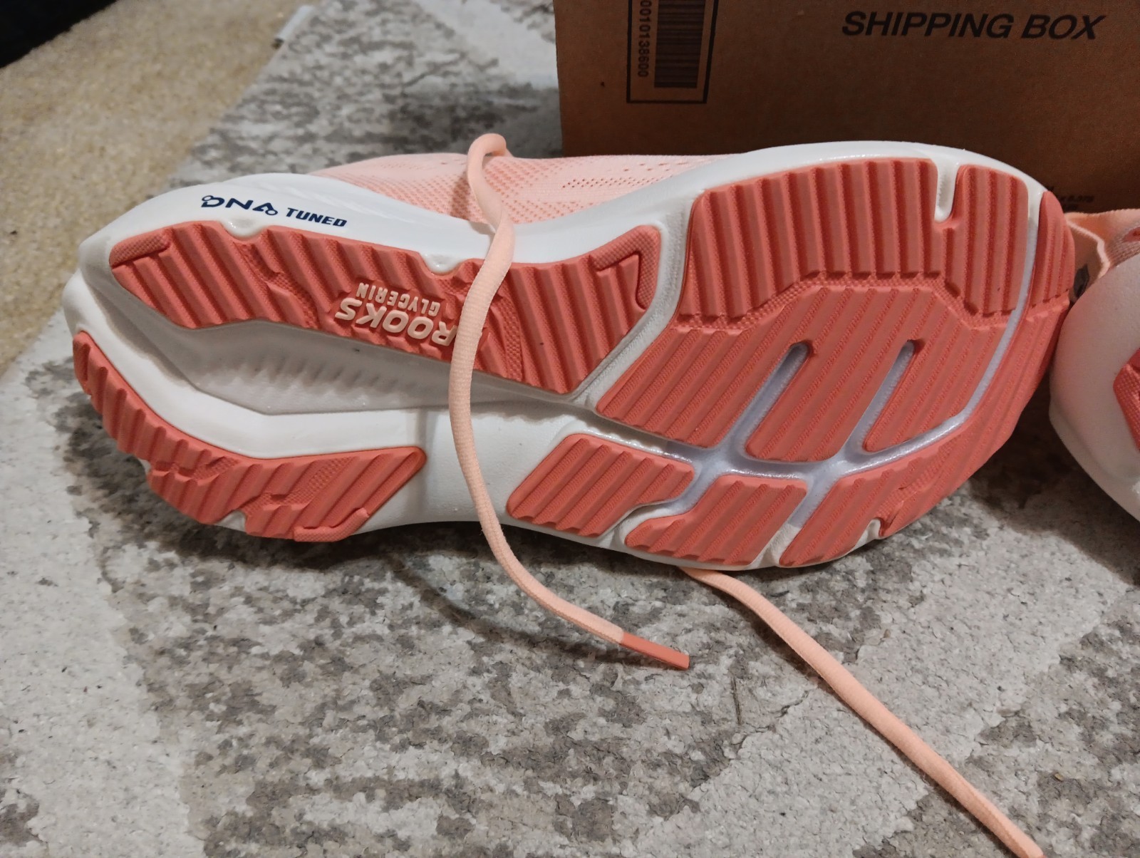 Brooks Glycerin 23 Running Shoes Coral Peach Woman’s Size 7.5 B MEDI 1204651B822