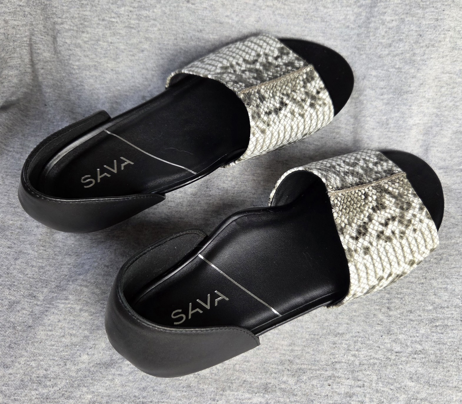SAVA Women’s Slide Sandals Black/Gray Snake Print Leather Straps US 7/7.5 Std