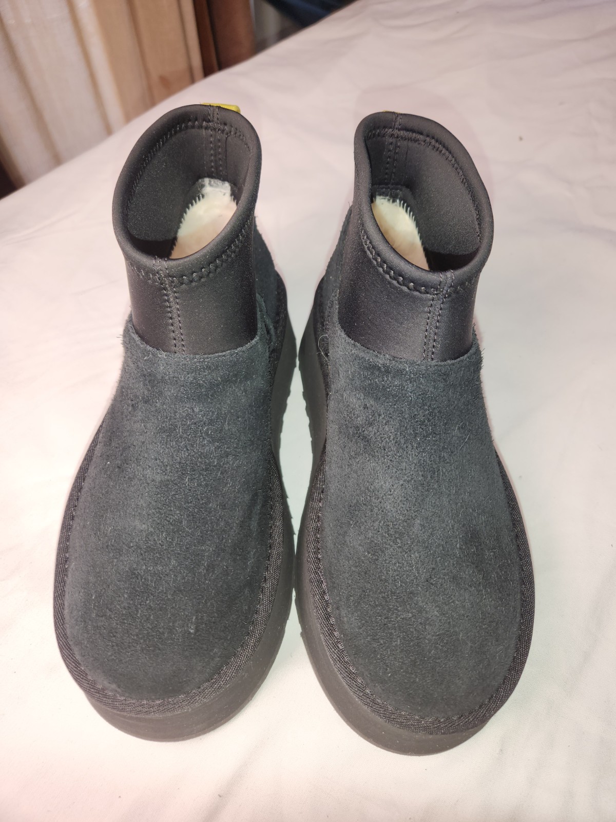 UGG BLACK SUEDE CLASSIC MINI DIPPER 2″ PLATFORM BOOTS, WOMEN US 6/ eu 37 ~NEW