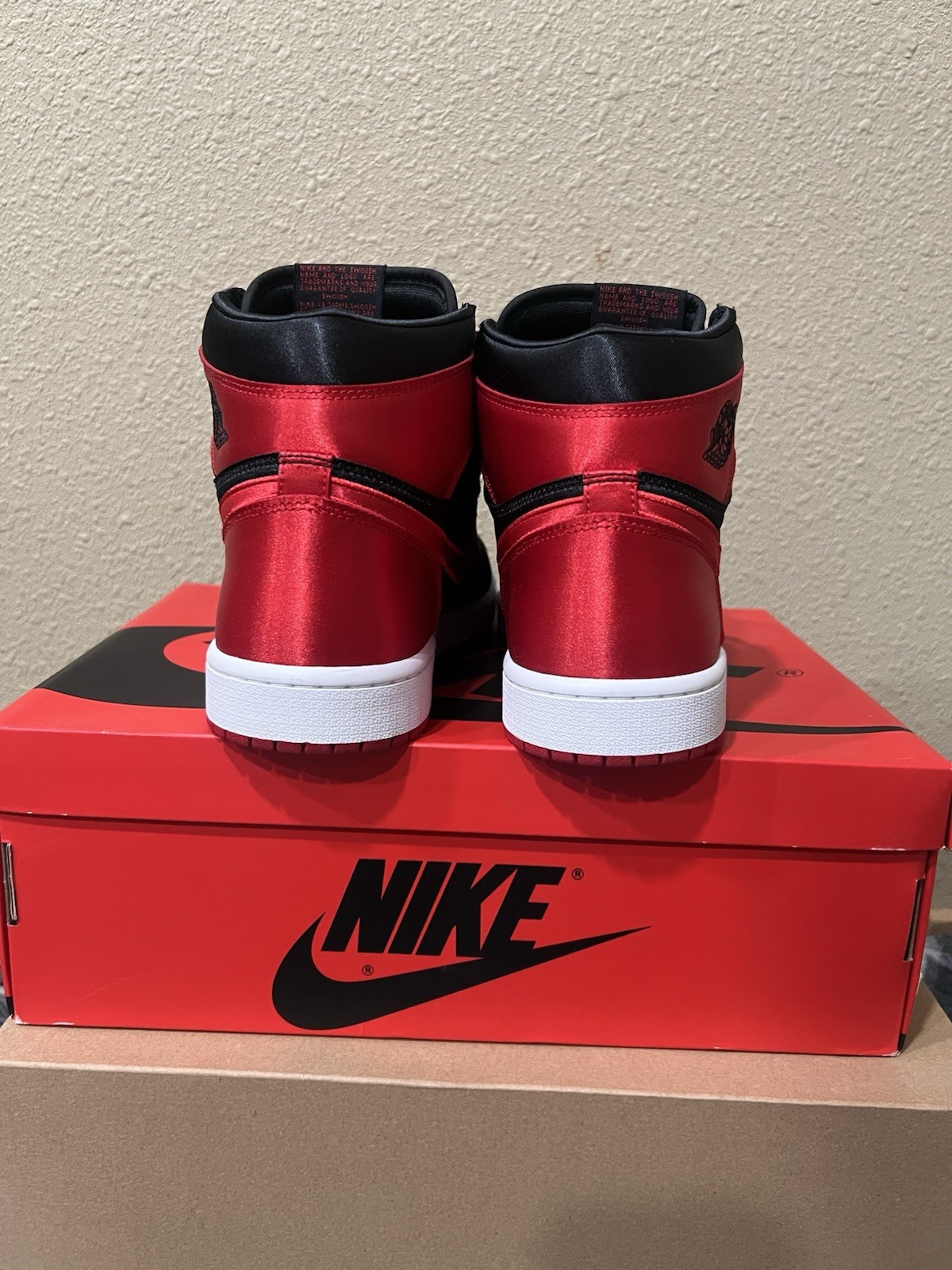 Jordan Air Jordan 1 Retro High OG Satin Bred Black/Red/White 2023 FD4810-061