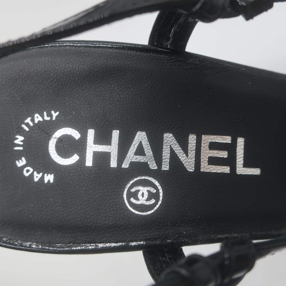 Chanel Bicolor Cap Toe Slingback Platform Pumps Black & White Patent Size 39.5