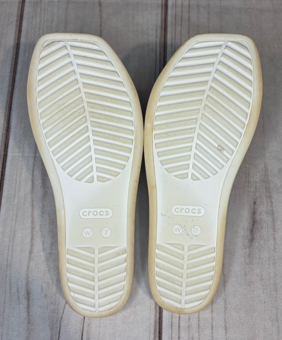 NWOT Crocs Women’s Size 7 Miami Metallic Slide **See Description**